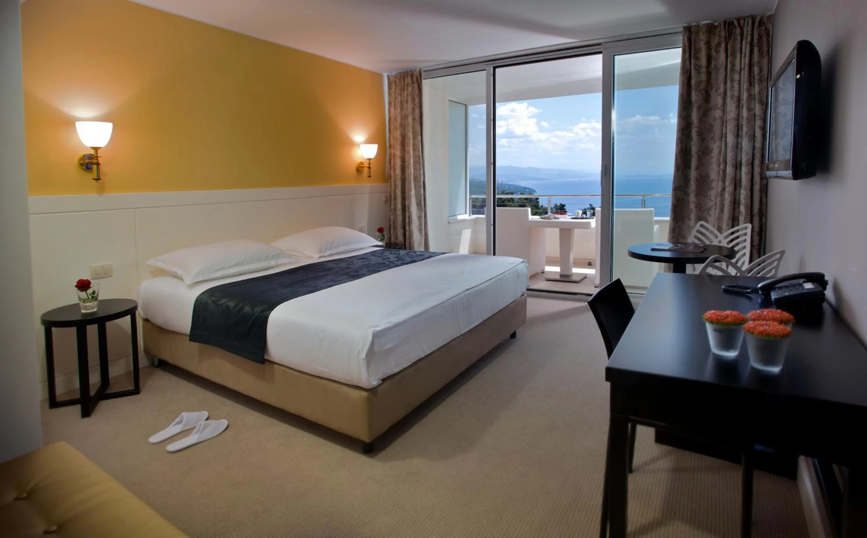 Bedroom in Hotel Laurus - Liburnia