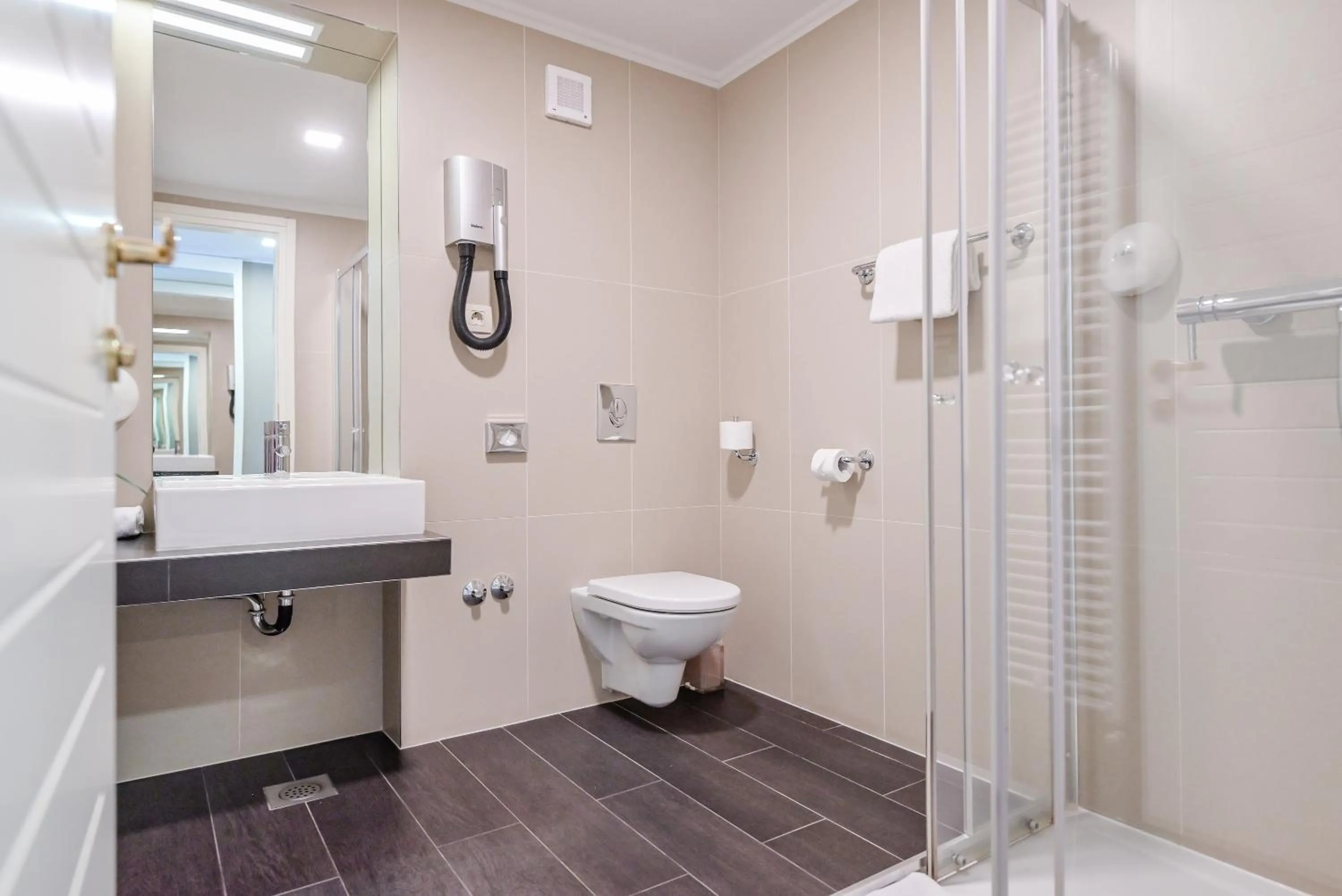 Bathroom in Hotel Laurus - Liburnia