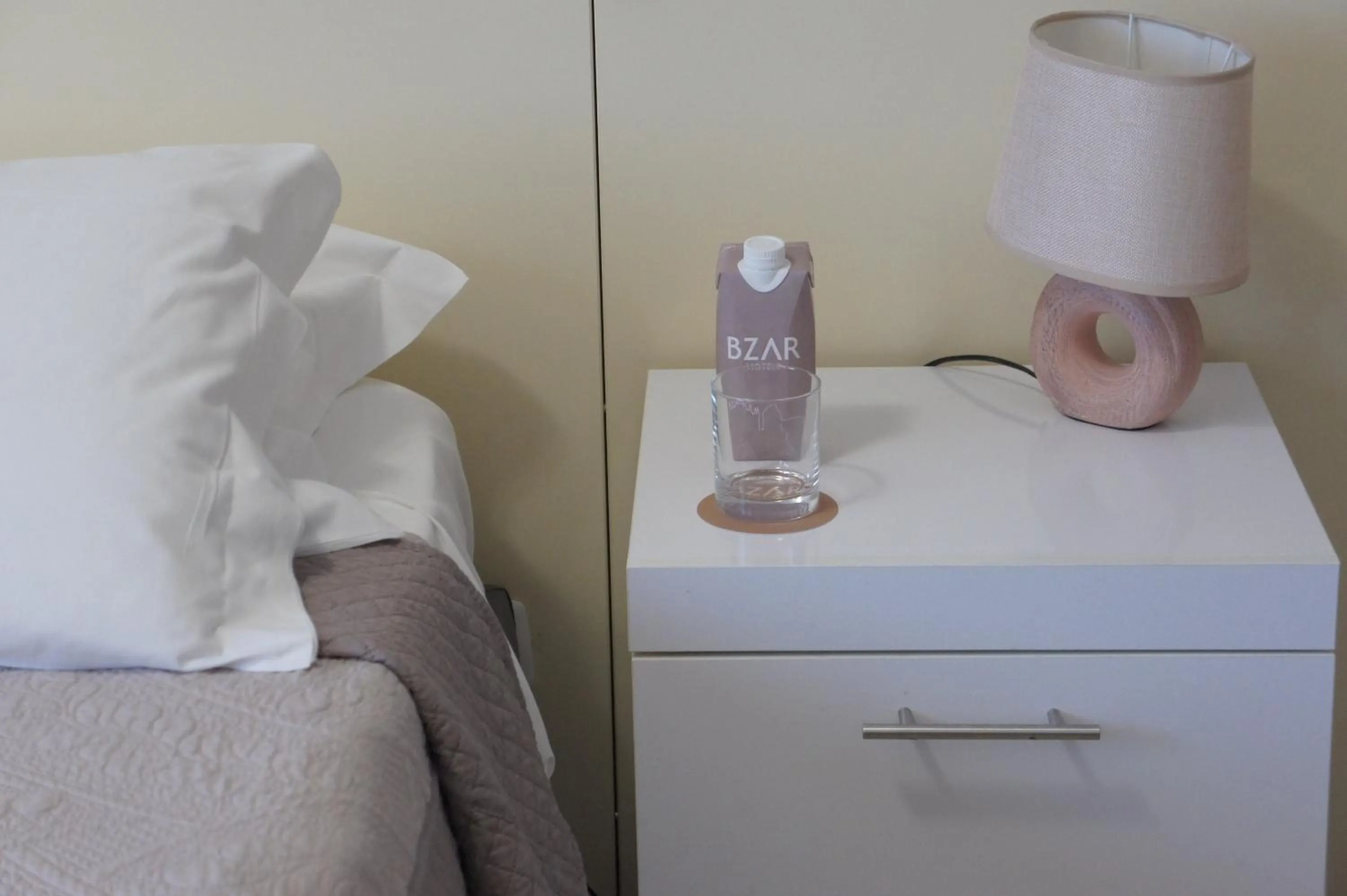 Decorative detail, Bed in Hotel Al Sant'Andrea