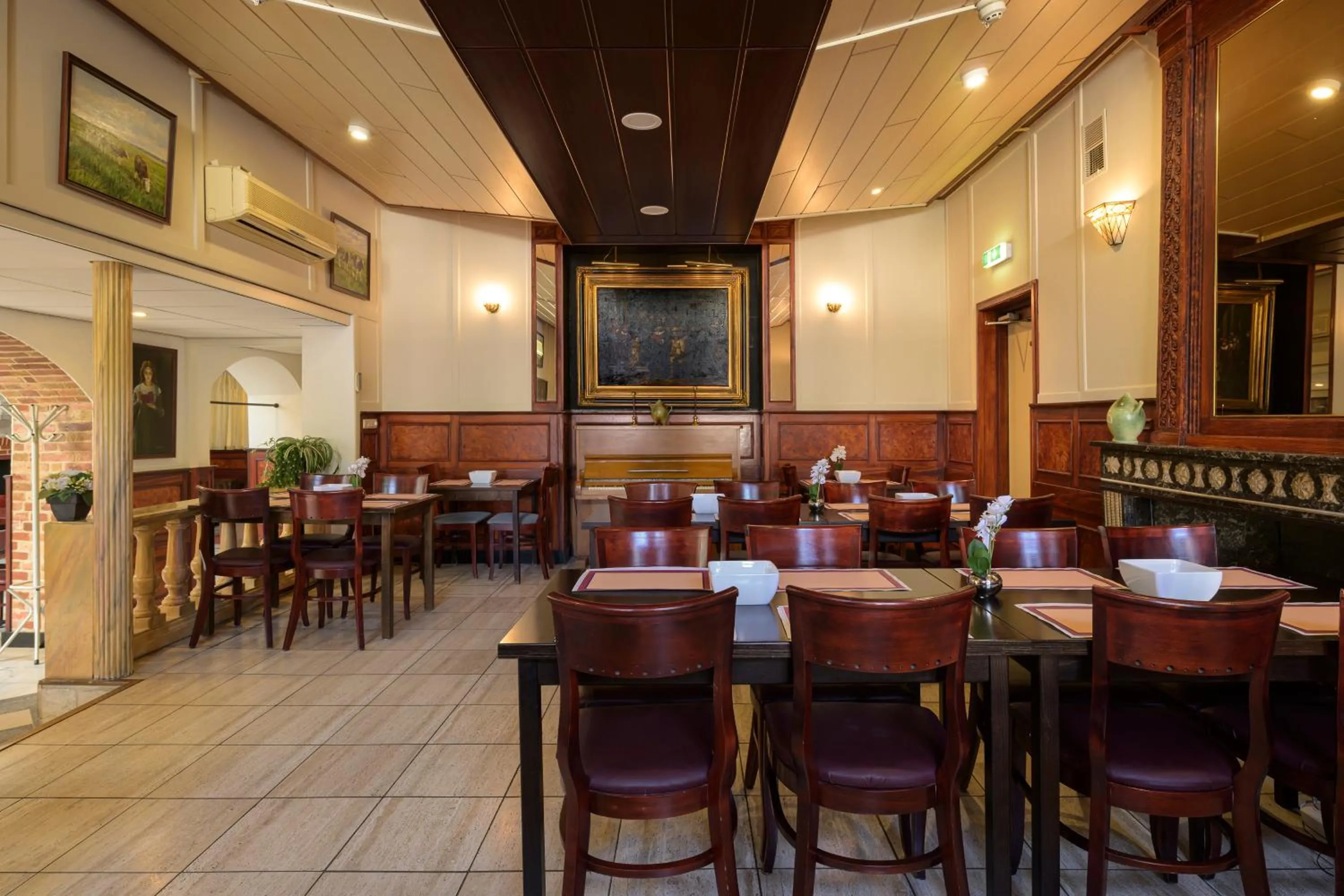 Dining area in Atlas Village Brielle