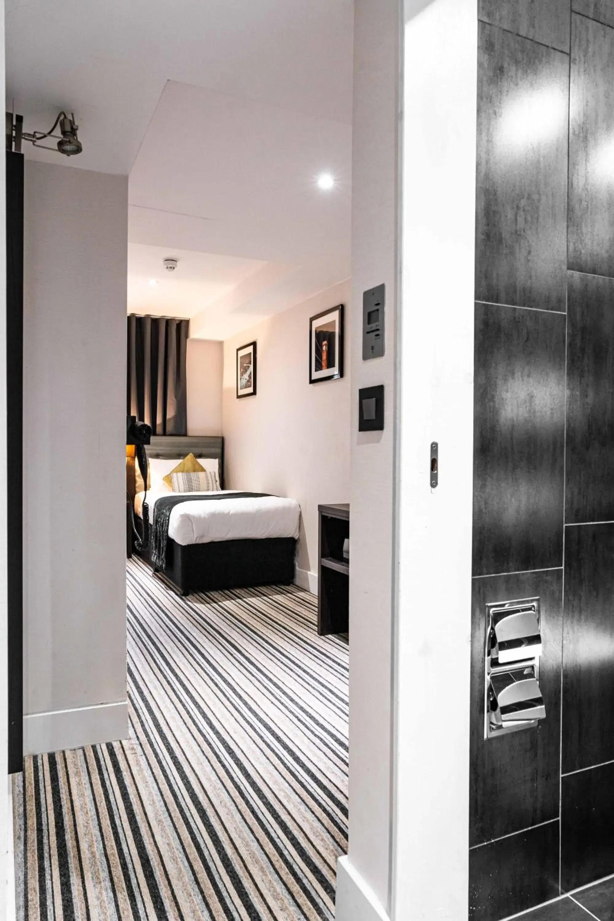 Single Room with Private Bathroom in The W14 Kensington Single Room with Private Bathroom in The W14 Kensington