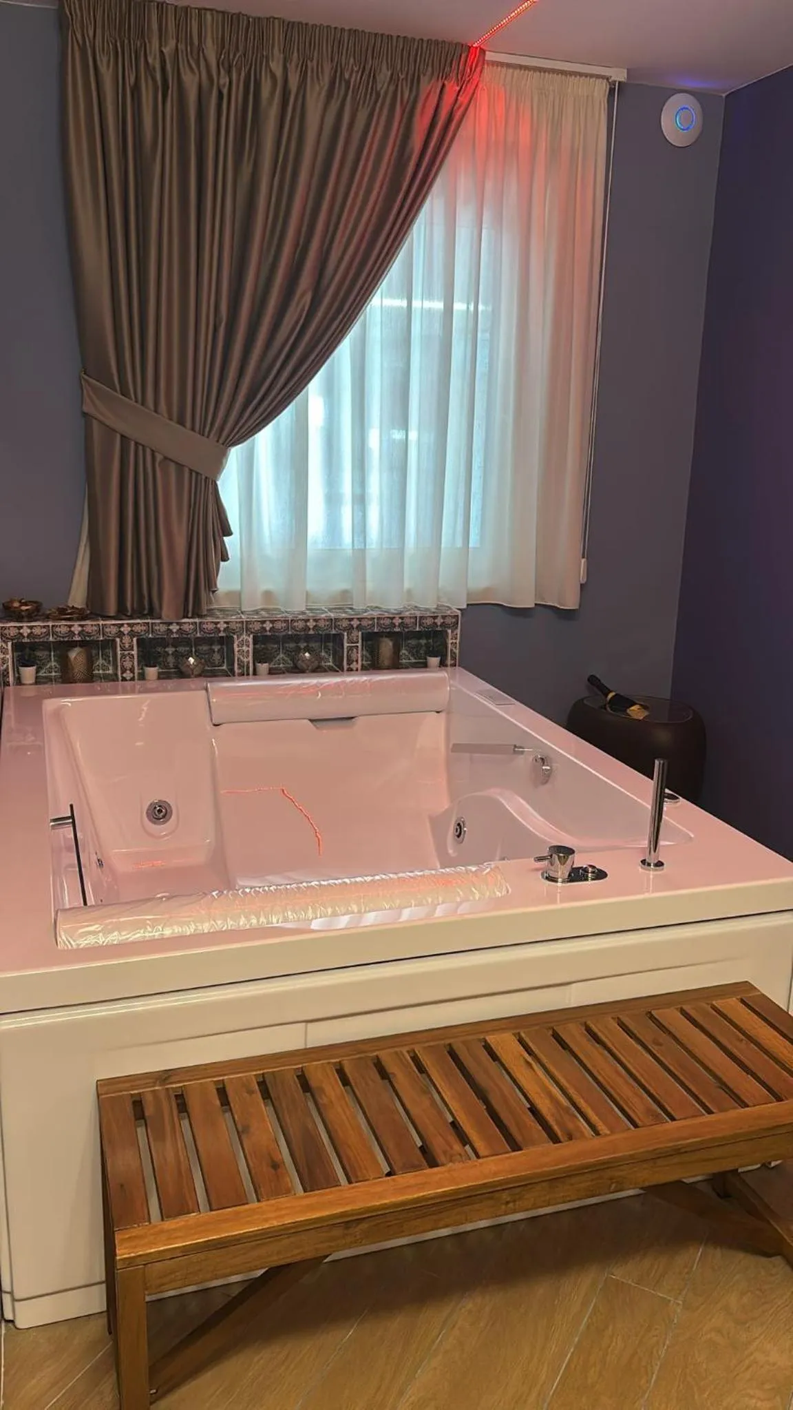 Hot Tub in La Piana Hotel