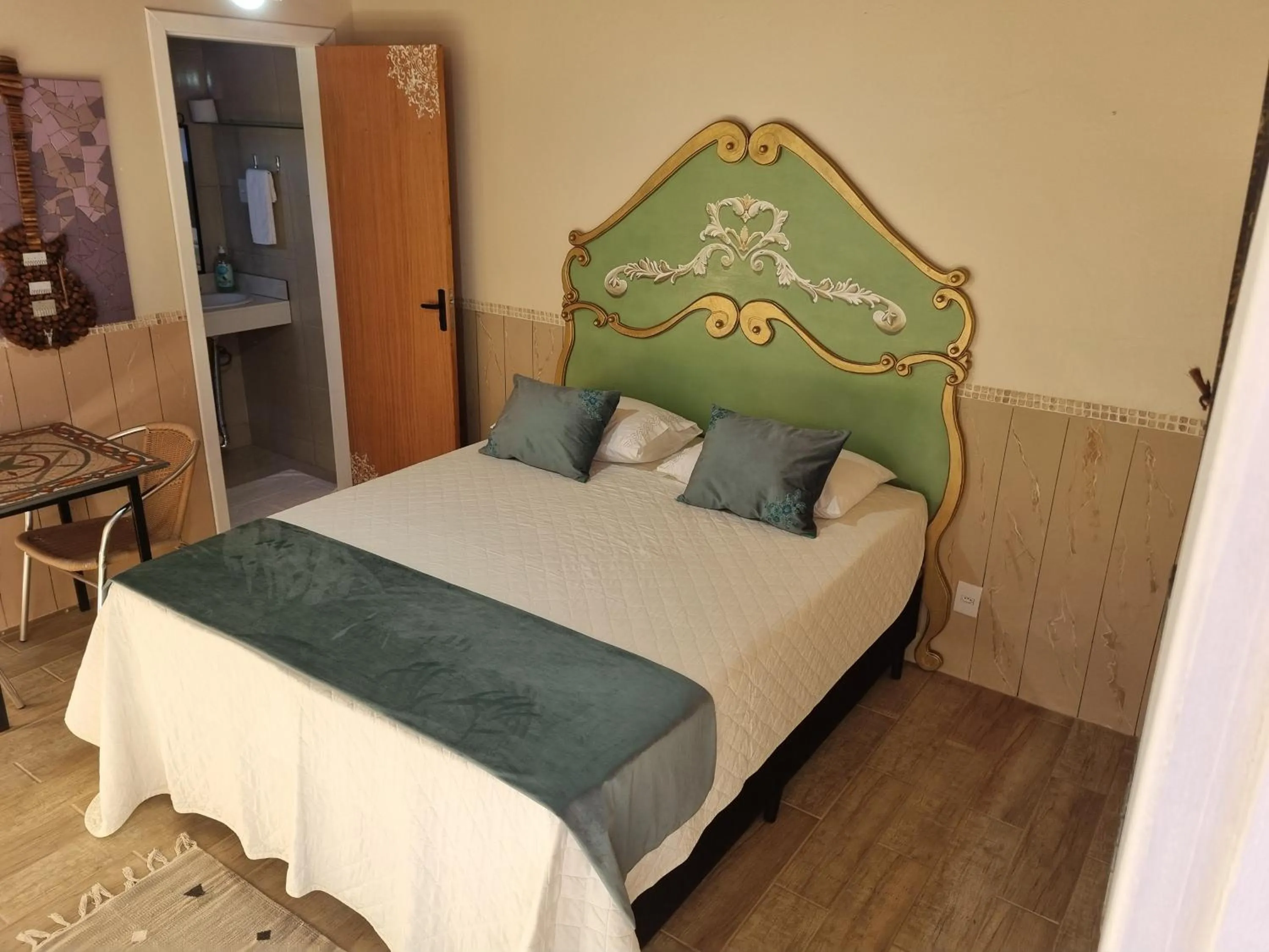 Bed in Suite Queen D'Arte