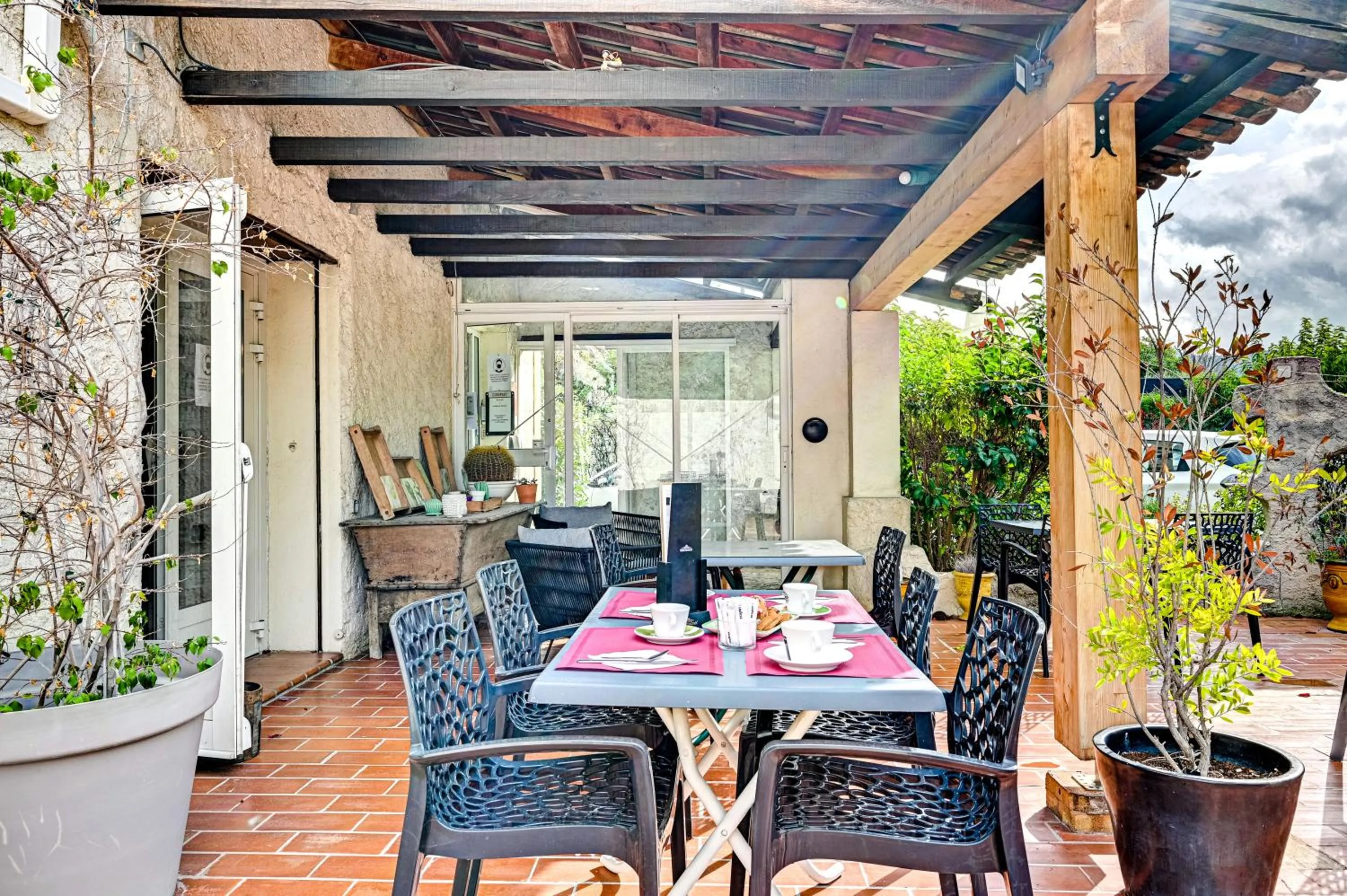 Breakfast in Contact Hôtel Le Provence