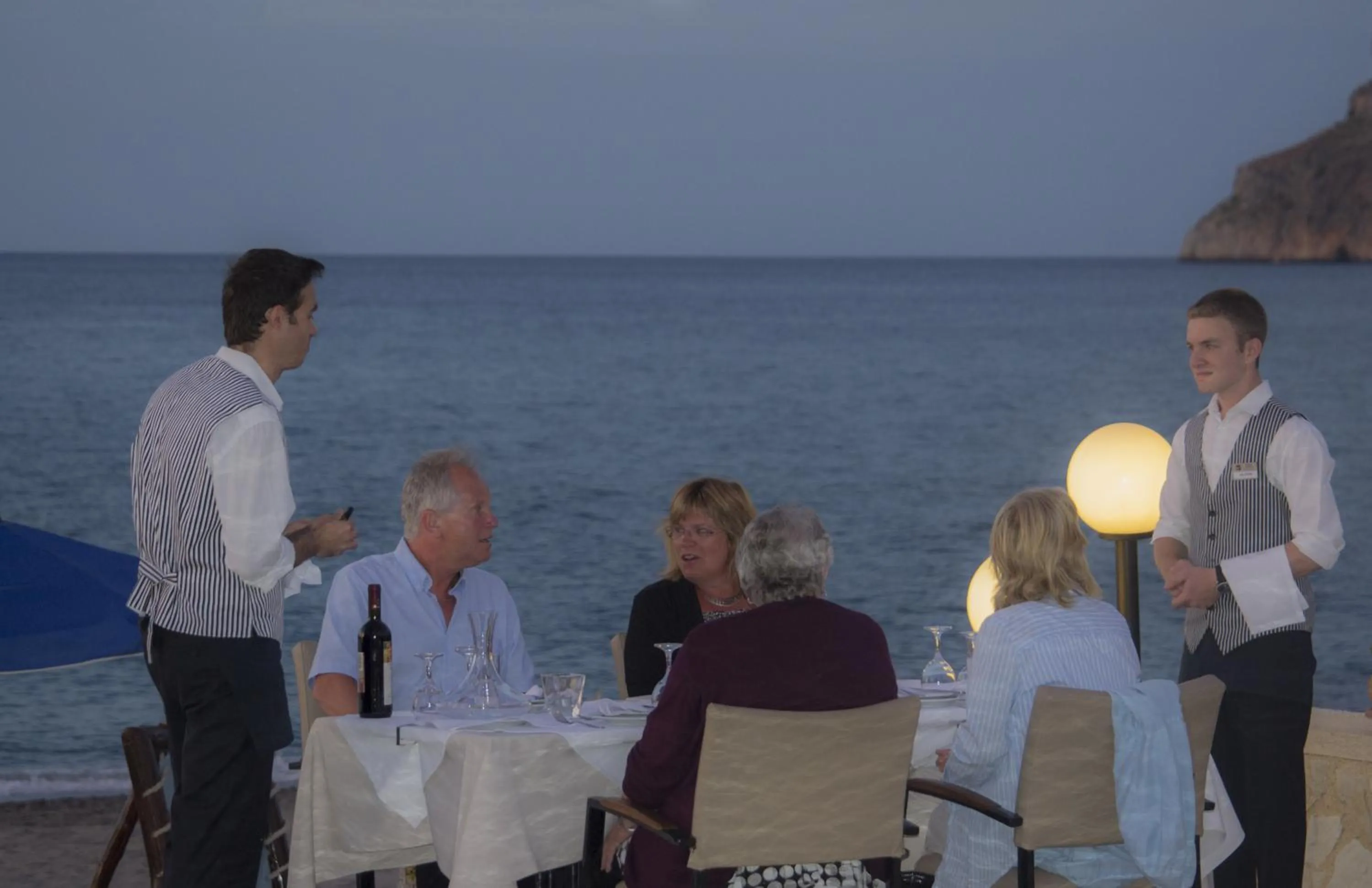 Restaurant/places to eat in Indigo Mare