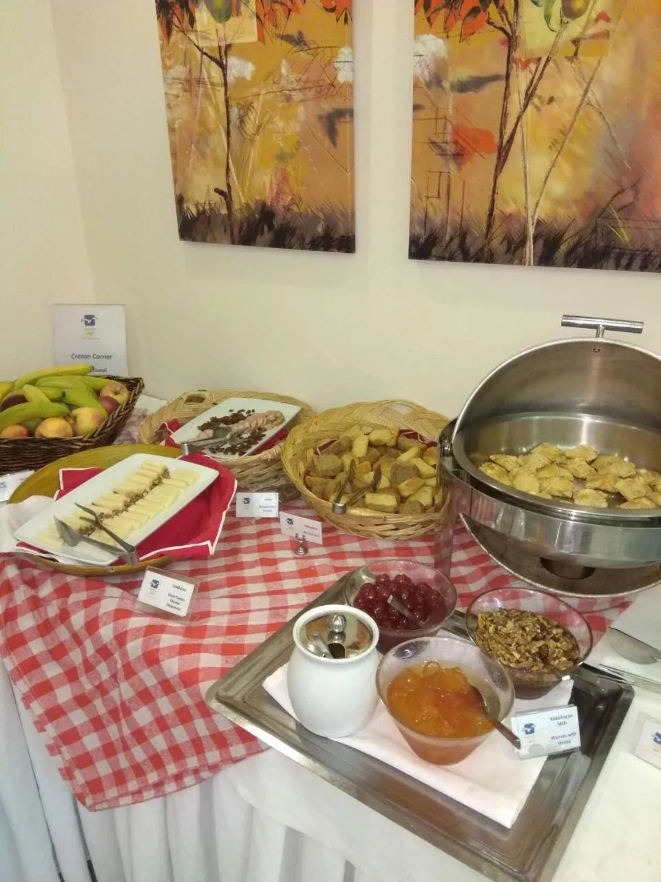 Breakfast in Indigo Mare