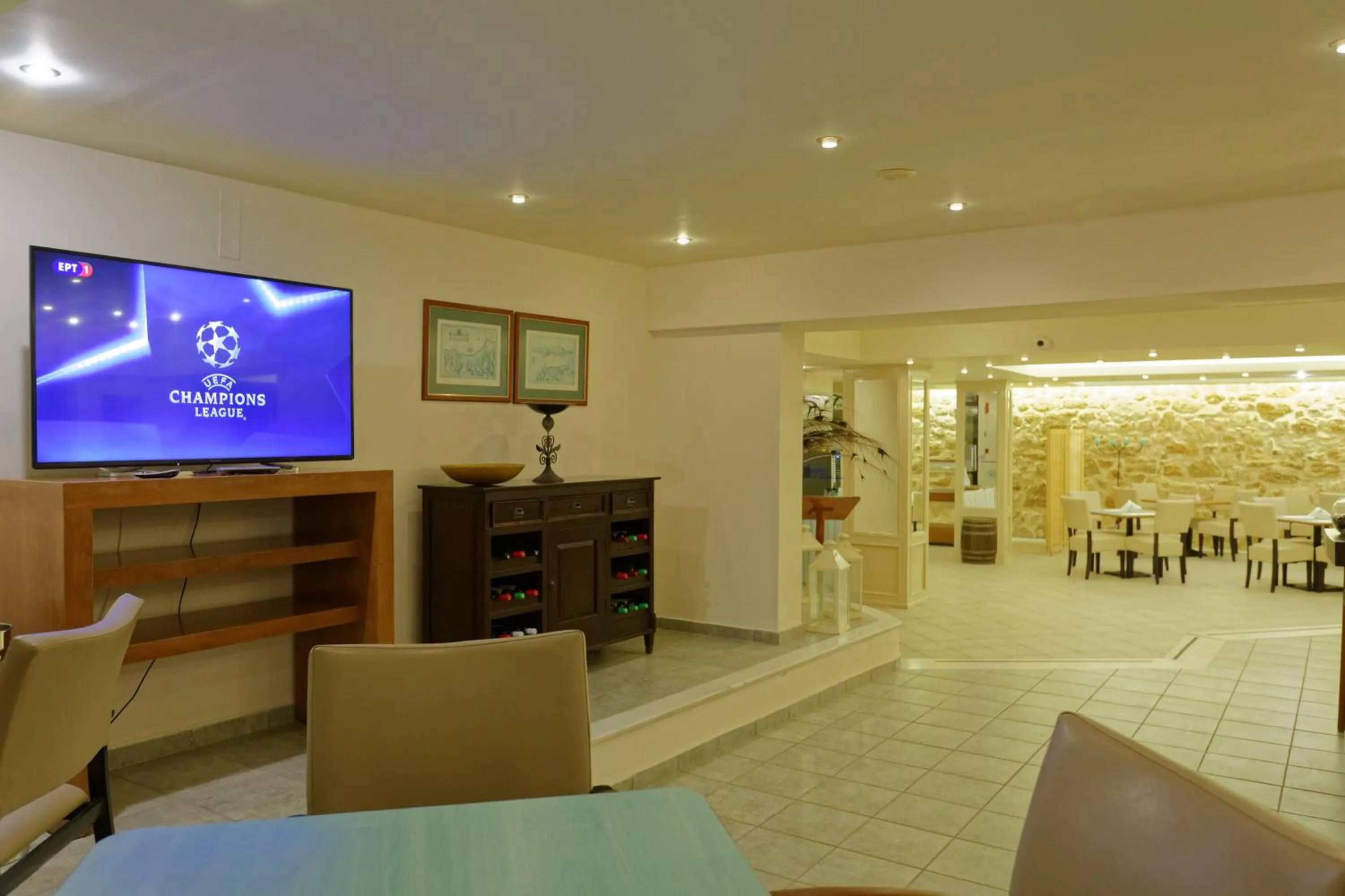 Restaurant/places to eat in Indigo Mare