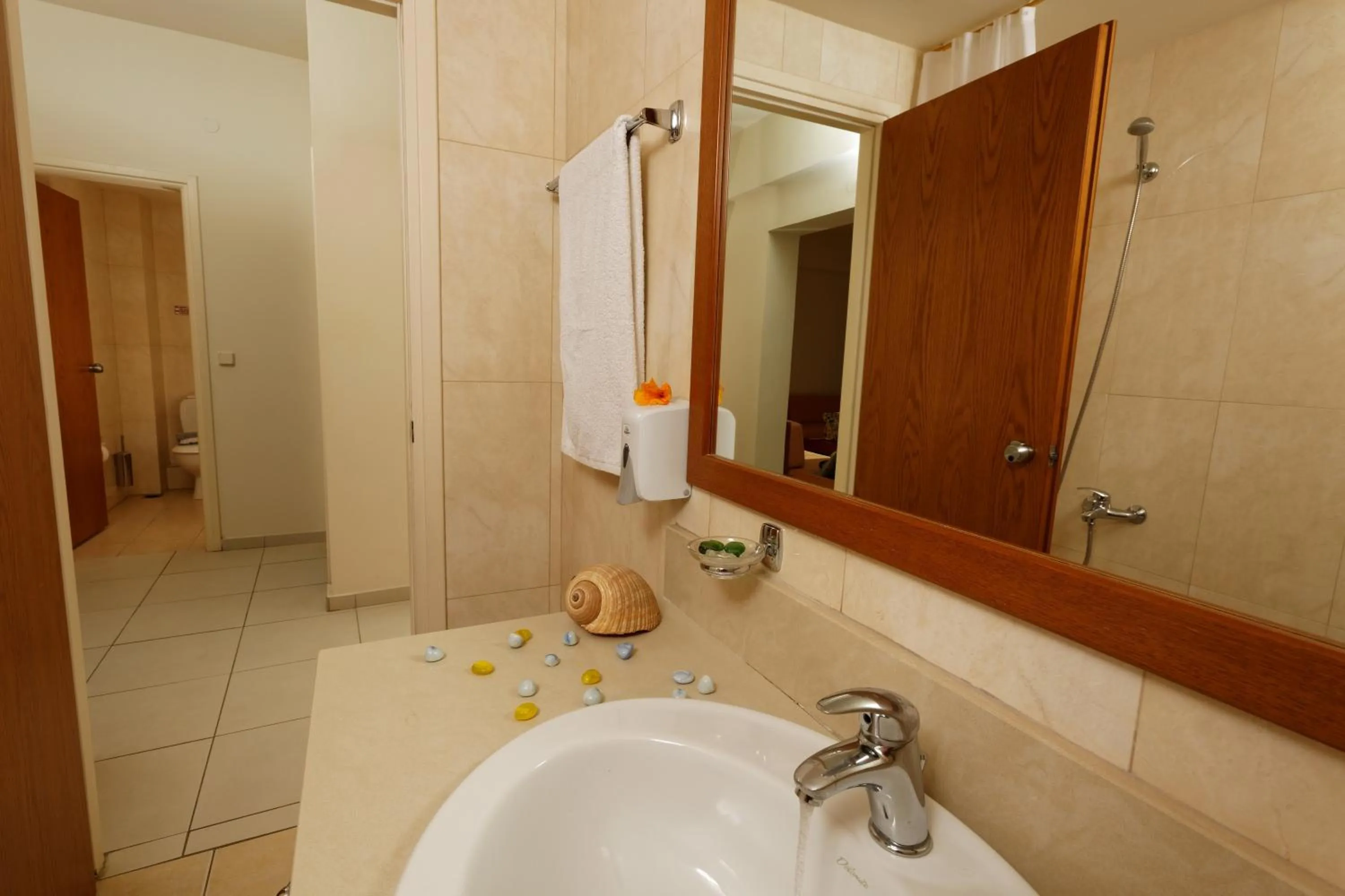 Bathroom in Indigo Mare