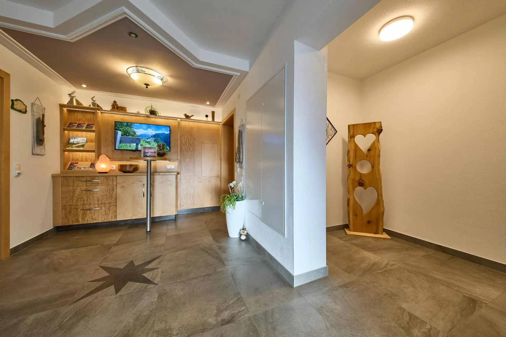 Facade/entrance in Hotel Garni Tirol