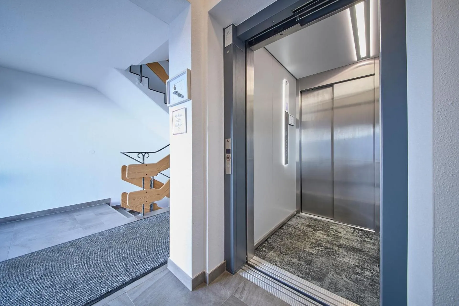 elevator in Hotel Garni Tirol