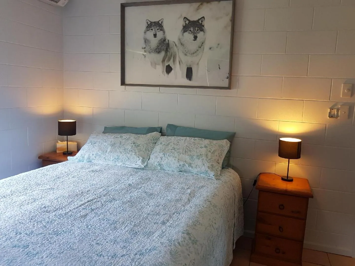 Bed in King Reef Resort