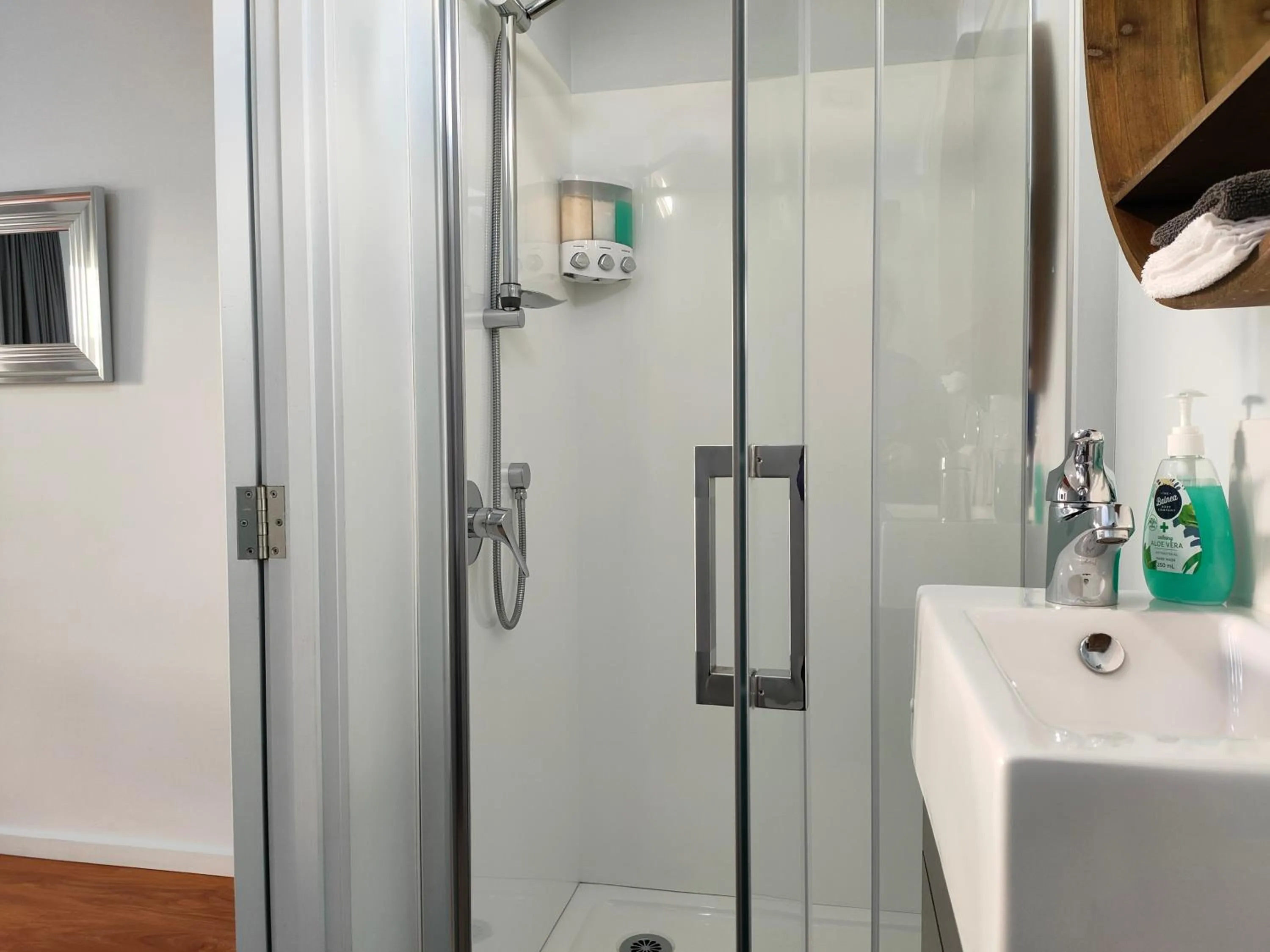 Shower in Tongariro Boutique B&B