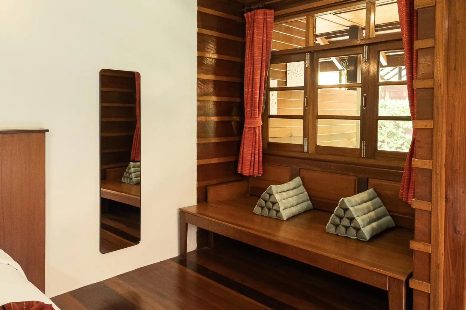 Bedroom in Maikaew Damnoen Resort