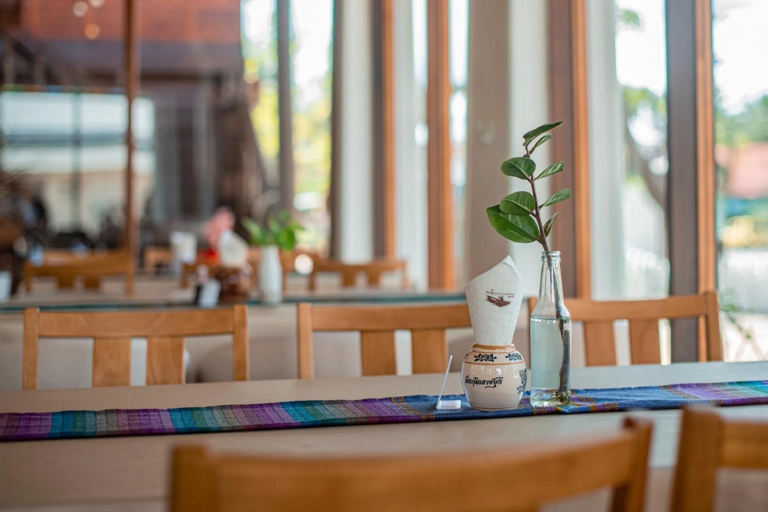 Restaurant/places to eat in Maikaew Damnoen Resort