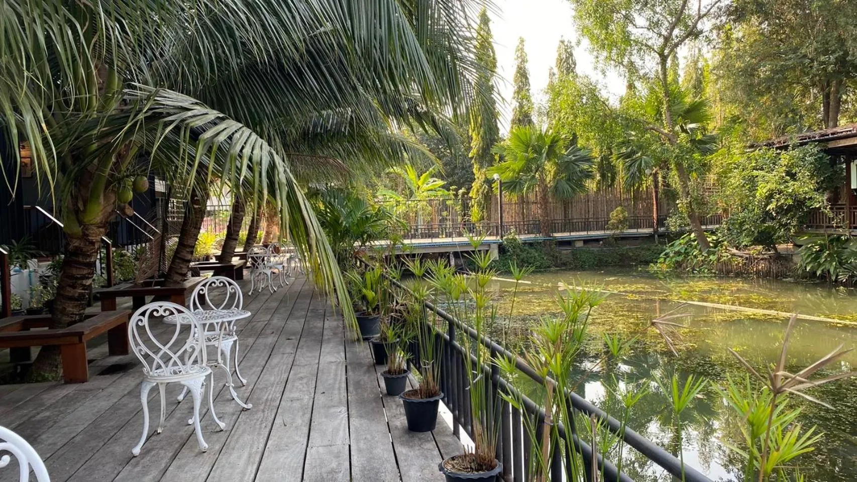 Balcony/Terrace in Maikaew Damnoen Resort