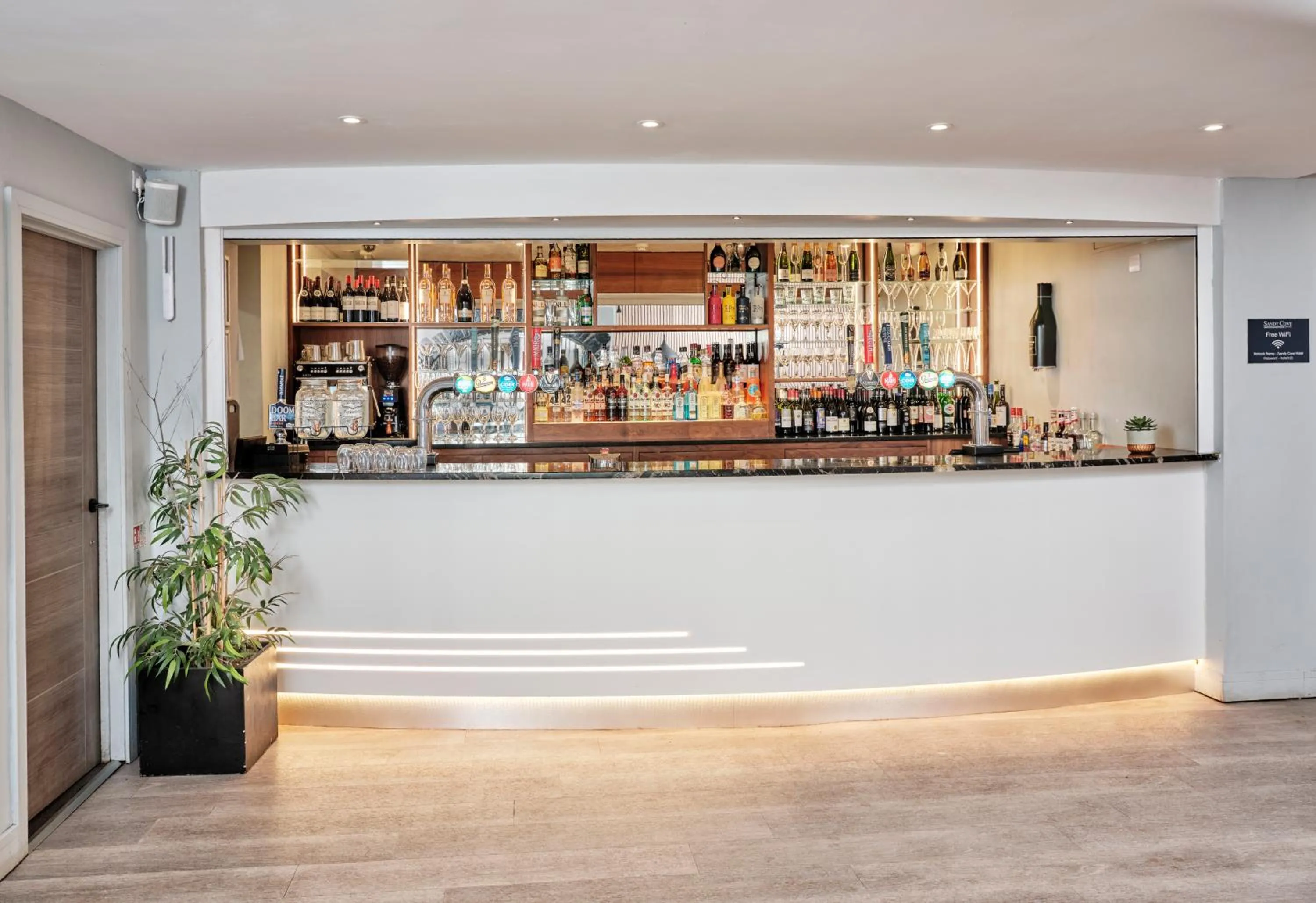 Lounge or bar in Sandy Cove Hotel