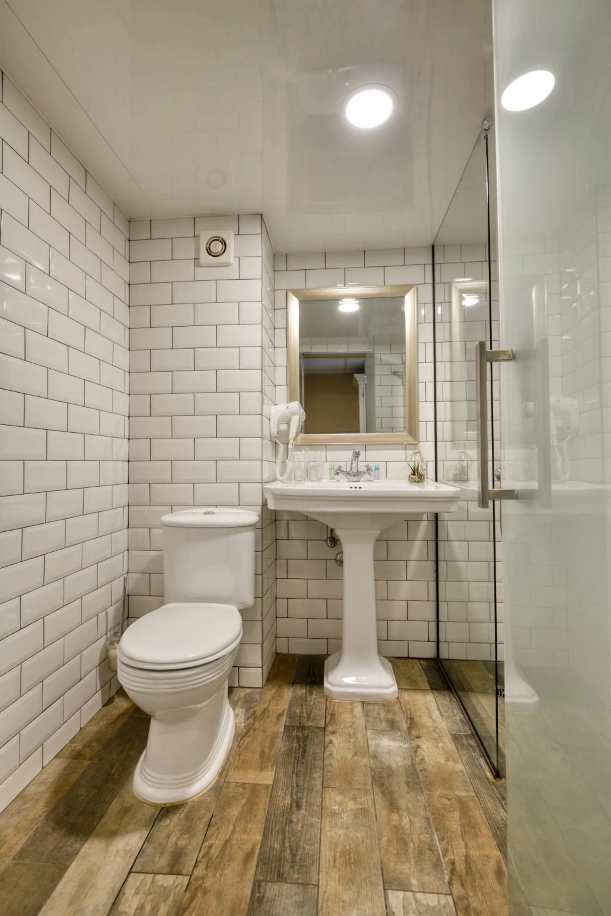 Alekta Hotel - Free Parking