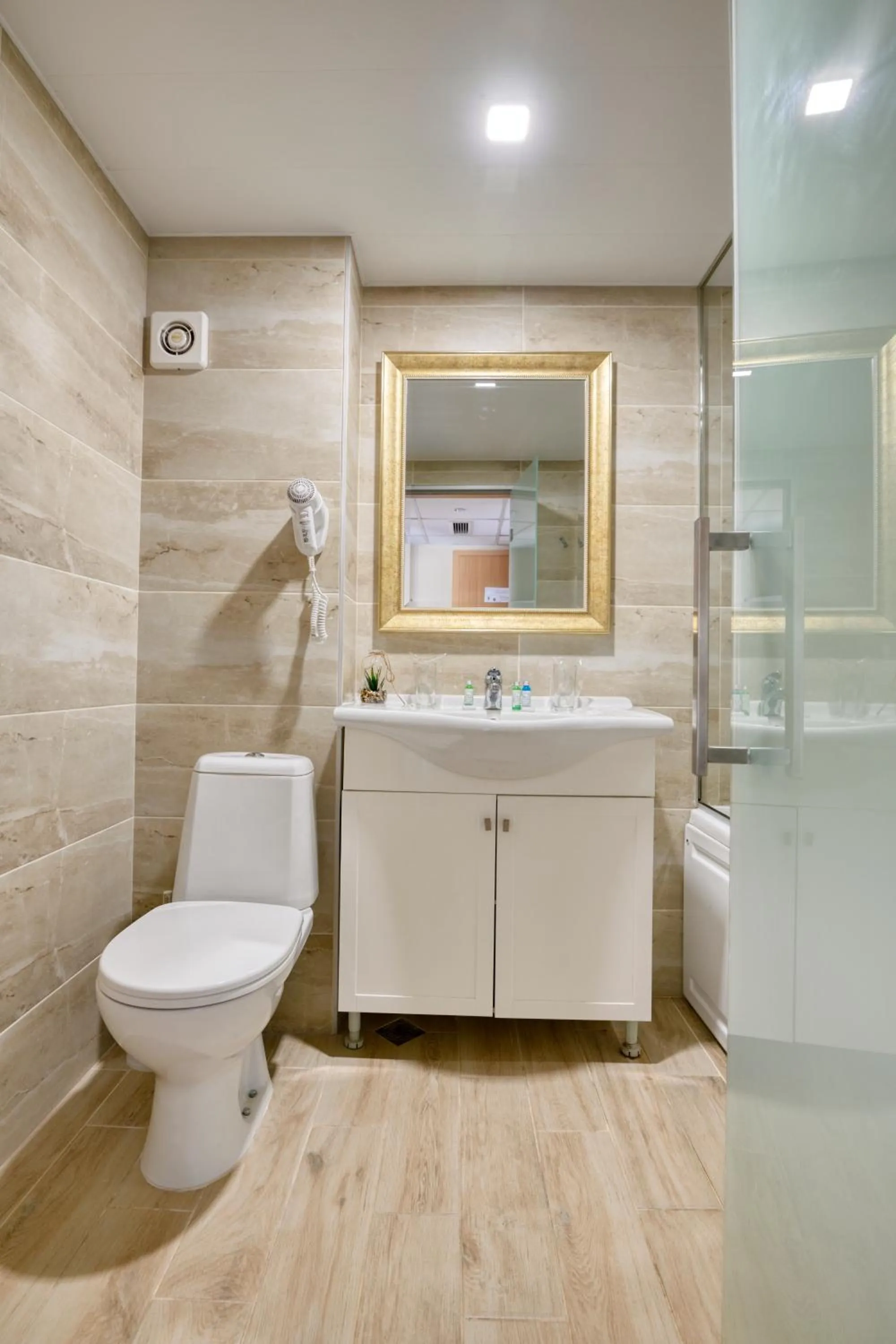 Alekta Hotel - Free Parking