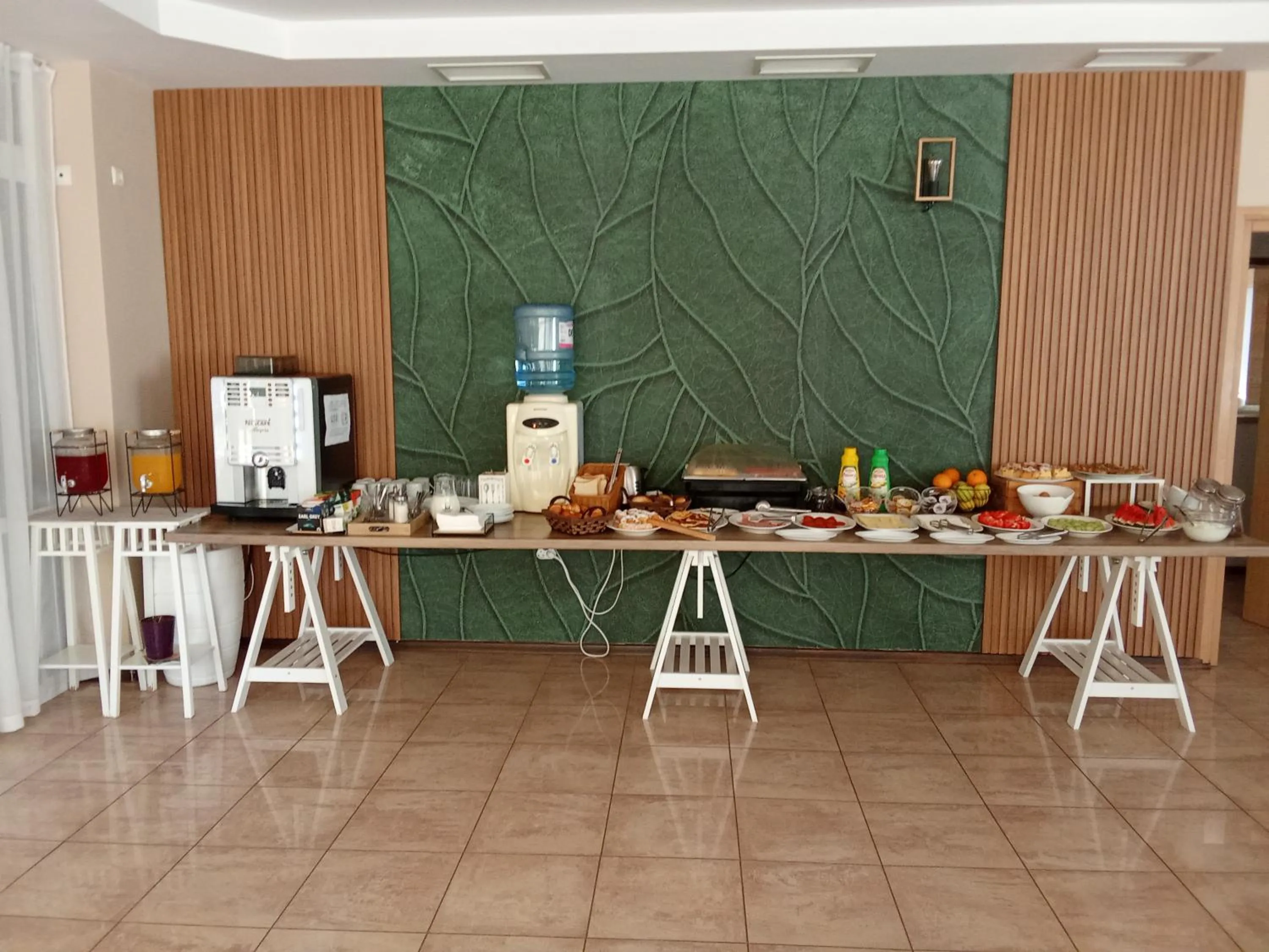 Breakfast in Alekta Hotel - Free Parking