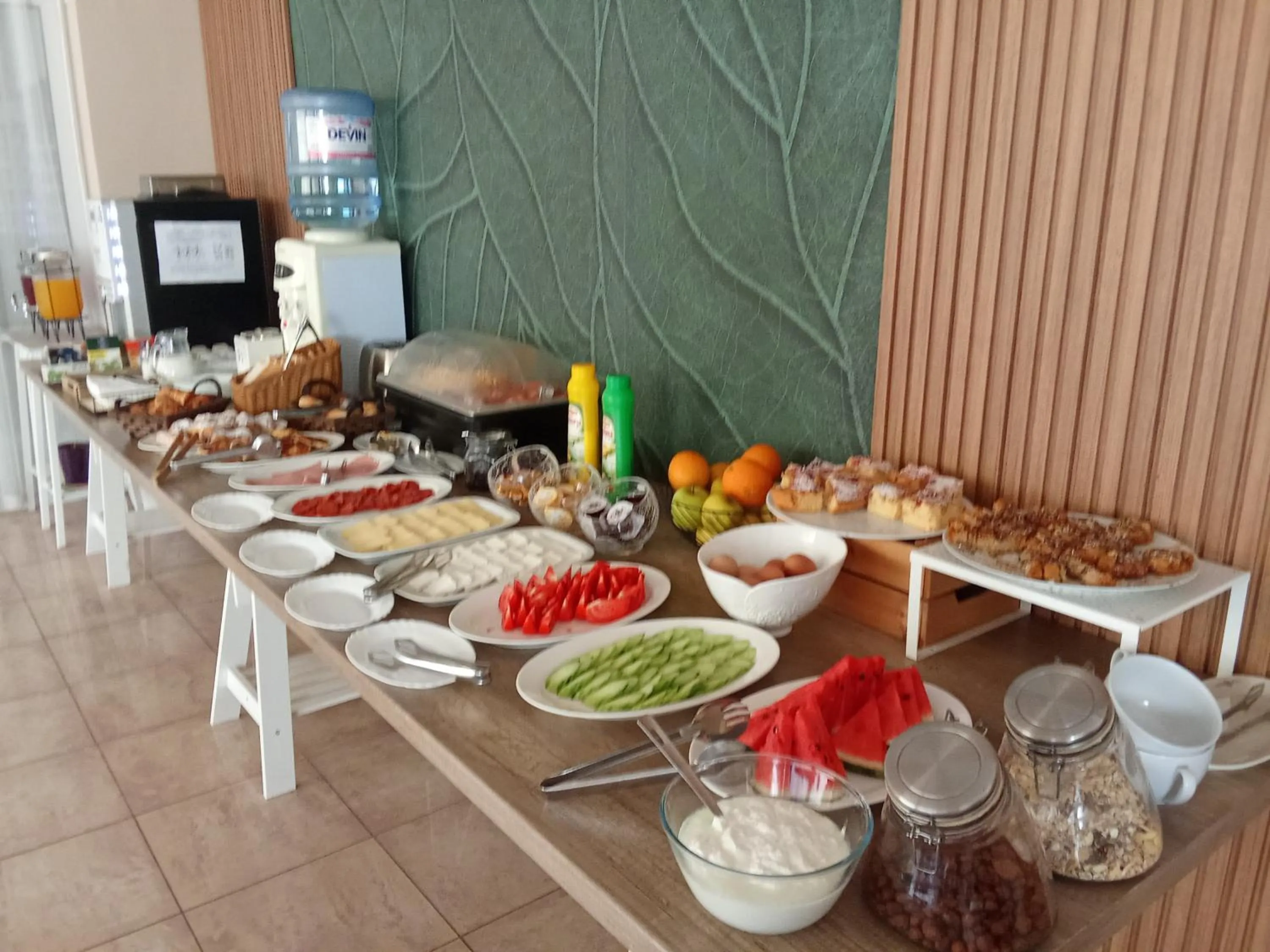 Buffet breakfast in Alekta Hotel - Free Parking