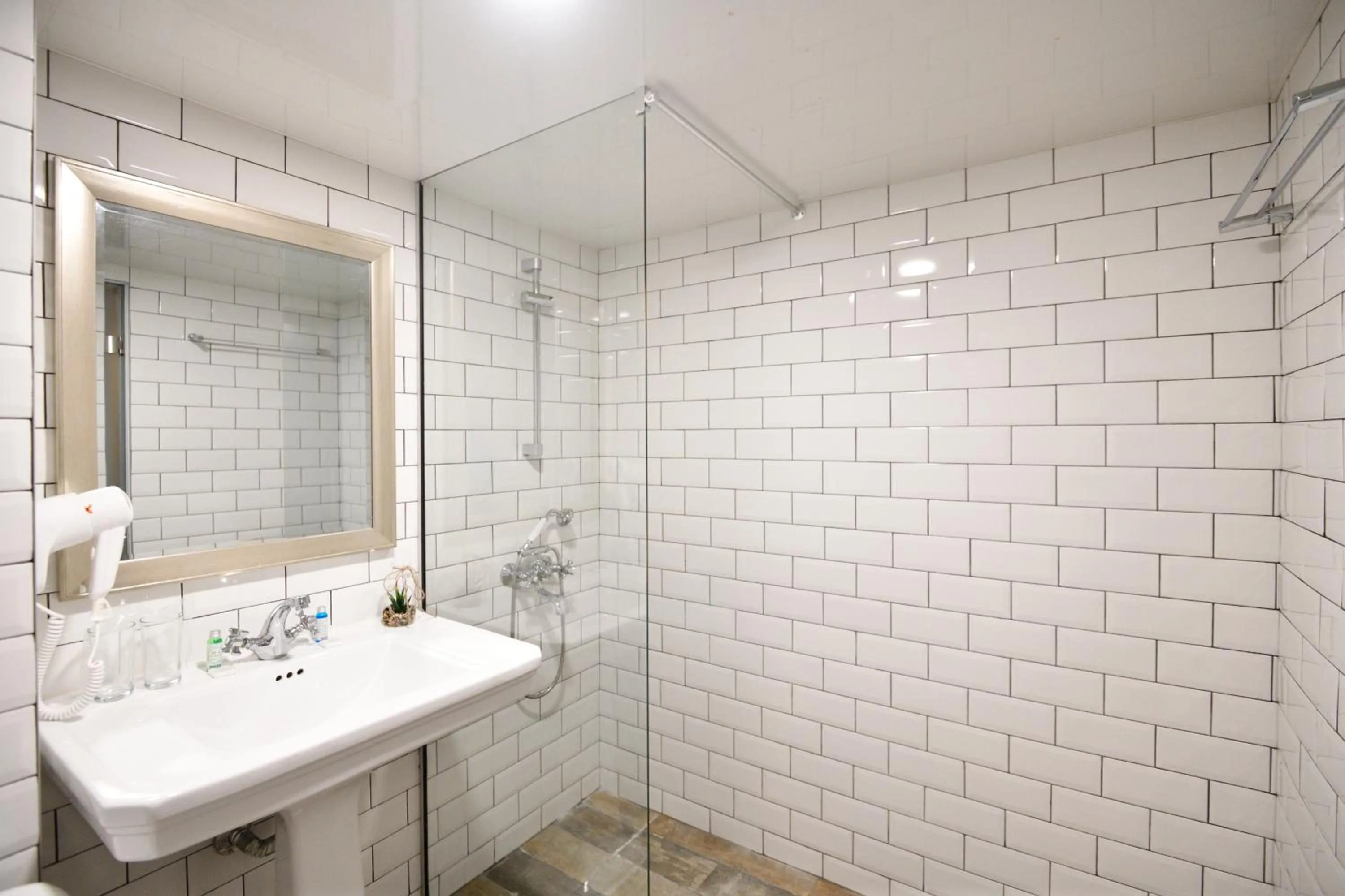 Alekta Hotel - Free Parking