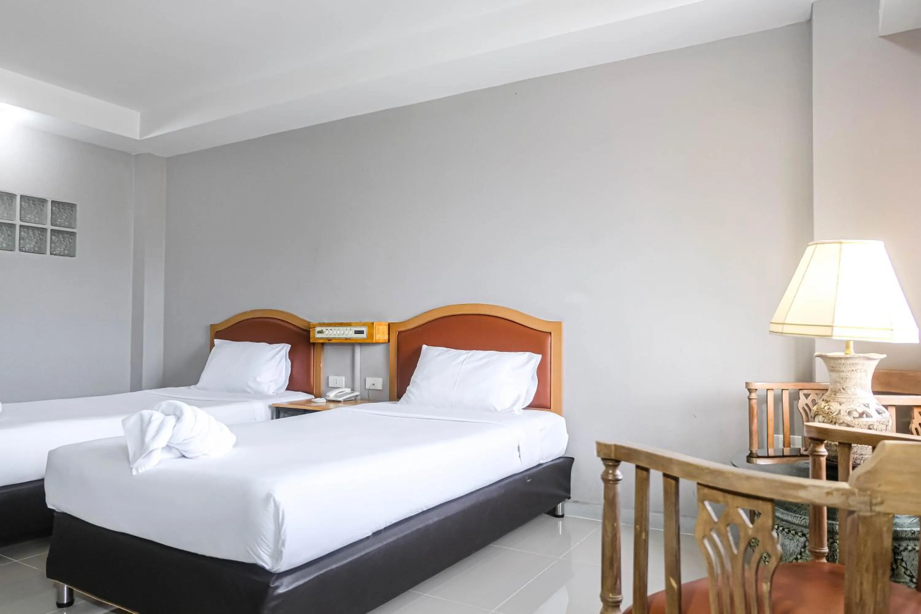 Photo of the whole room, Bed in BCP Hotel