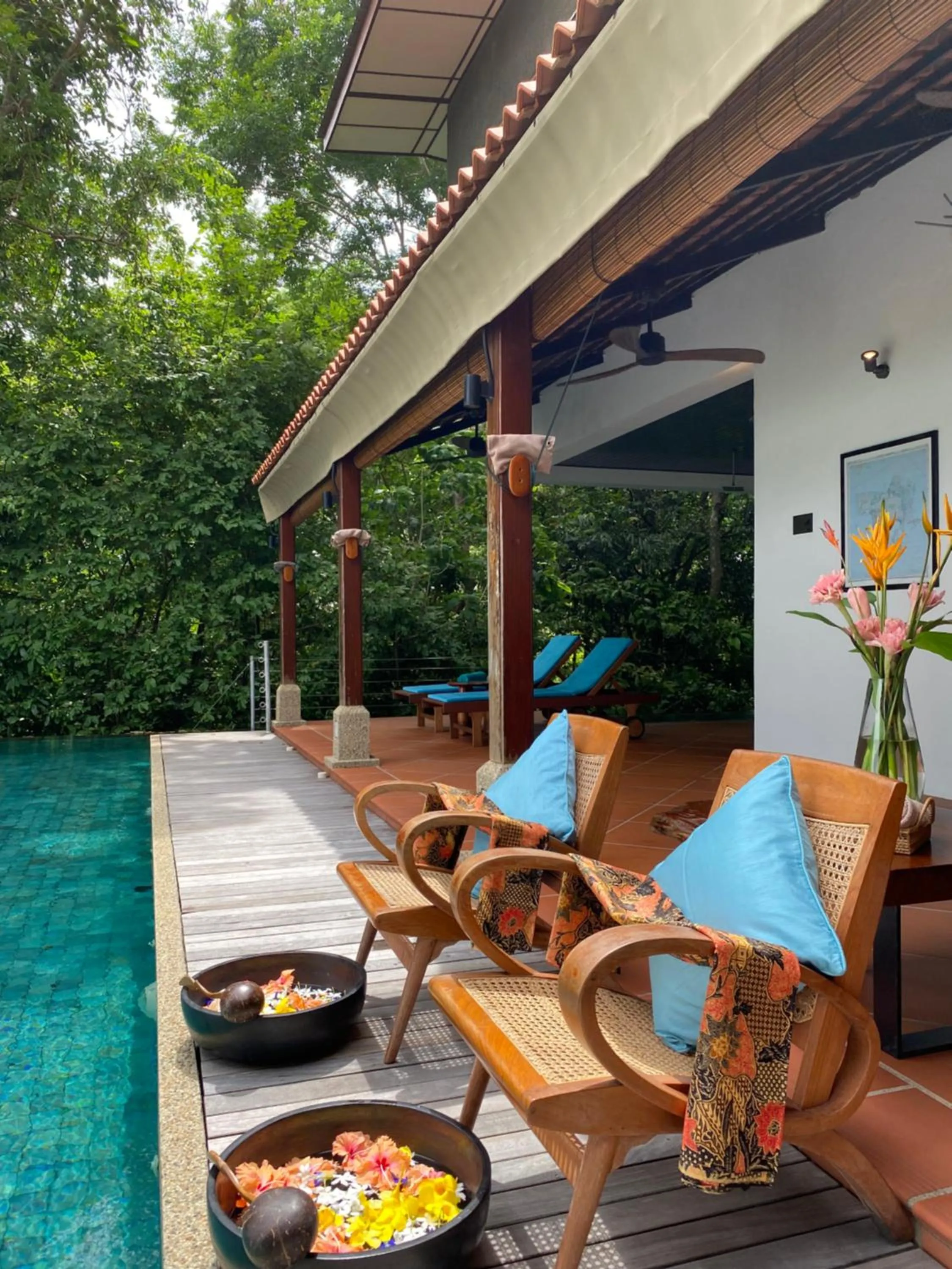 Swimming pool in Ambong Pool Villas - Private Pool