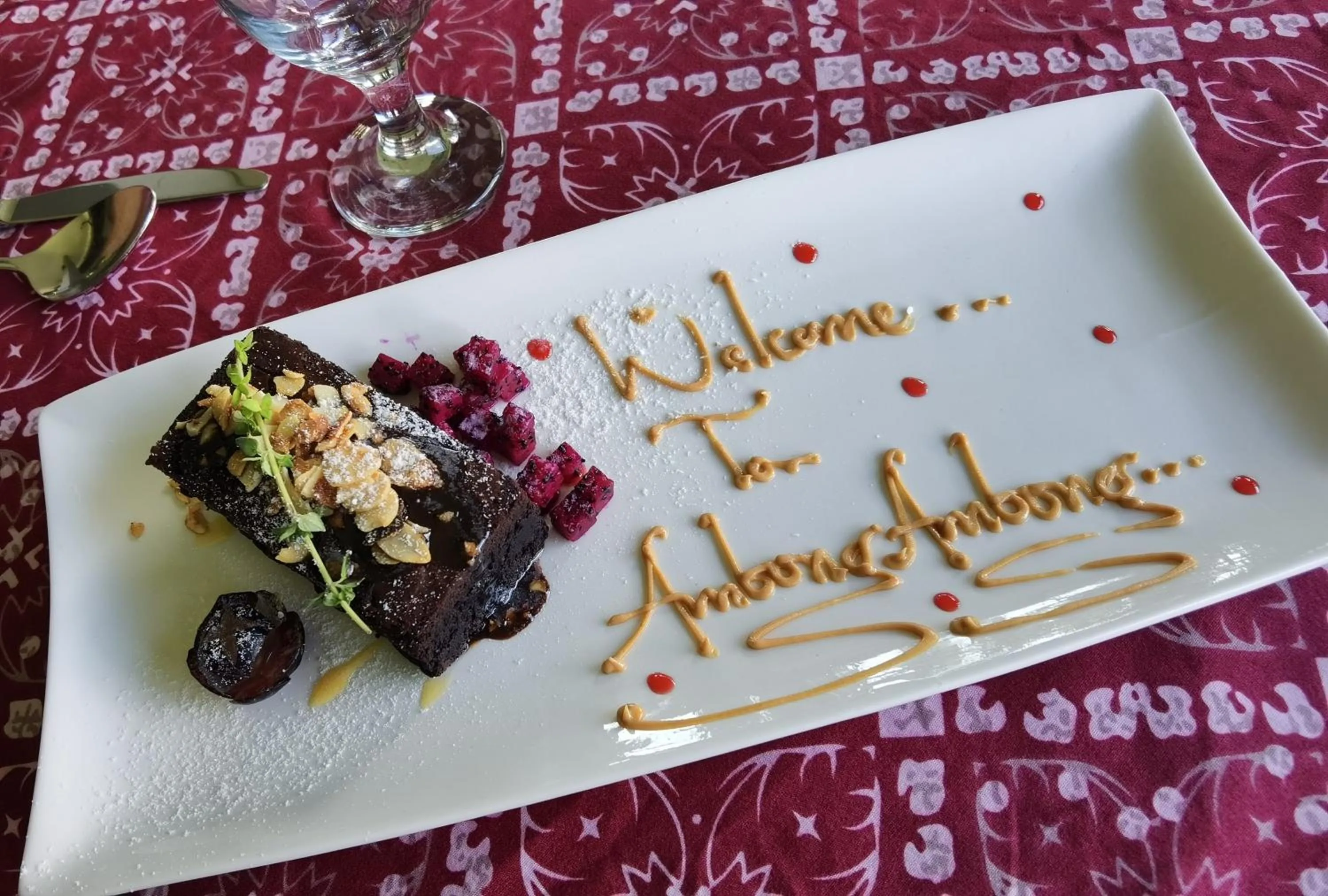 Restaurant/places to eat in Ambong Pool Villas - Private Pool