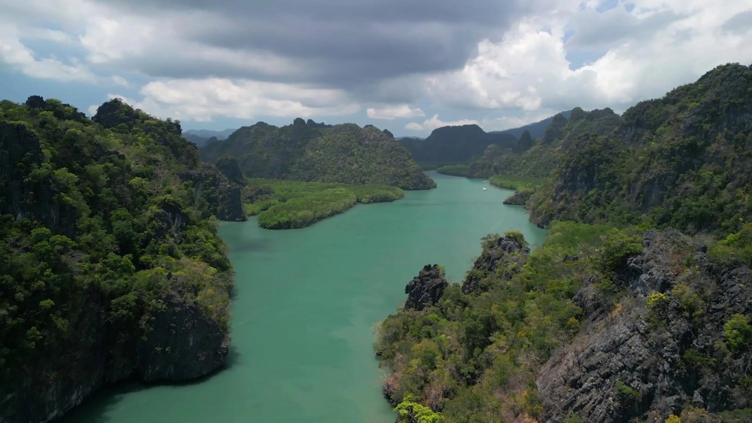Natural landscape in Ambong Pool Villas - Private Pool