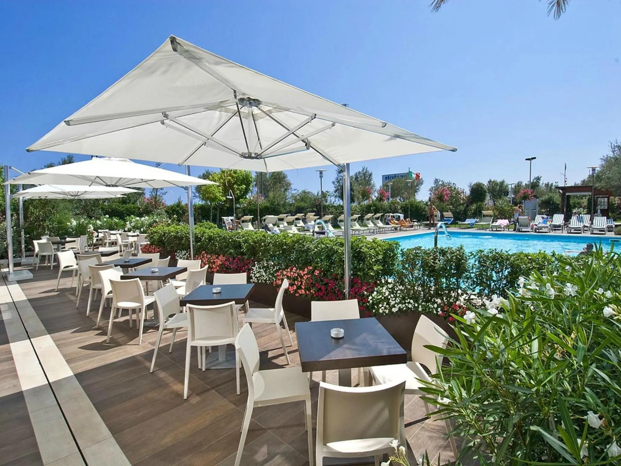 Restaurant/places to eat in Hotel Sarti