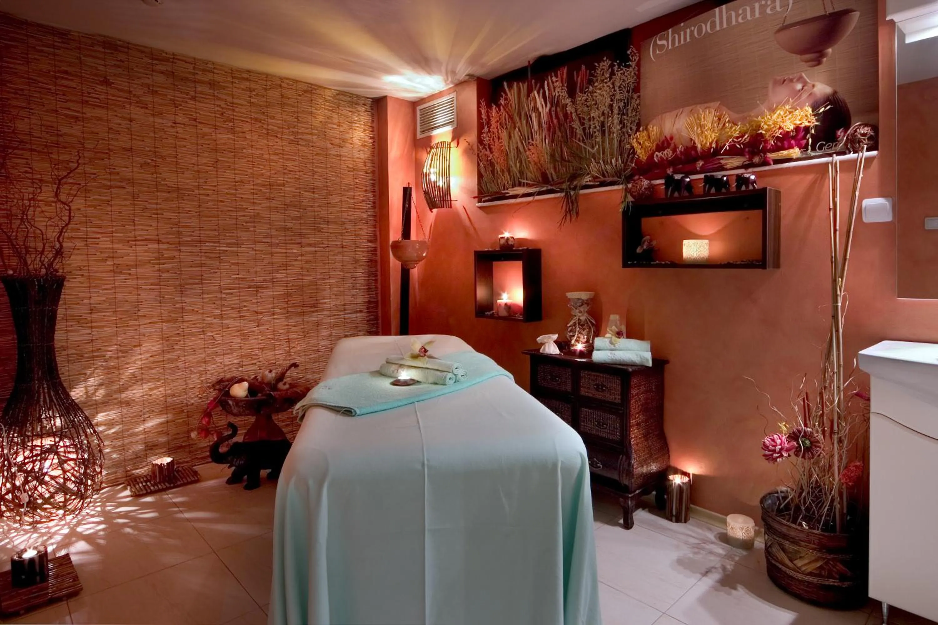 Massage, Bed in Spa Hotel Rich