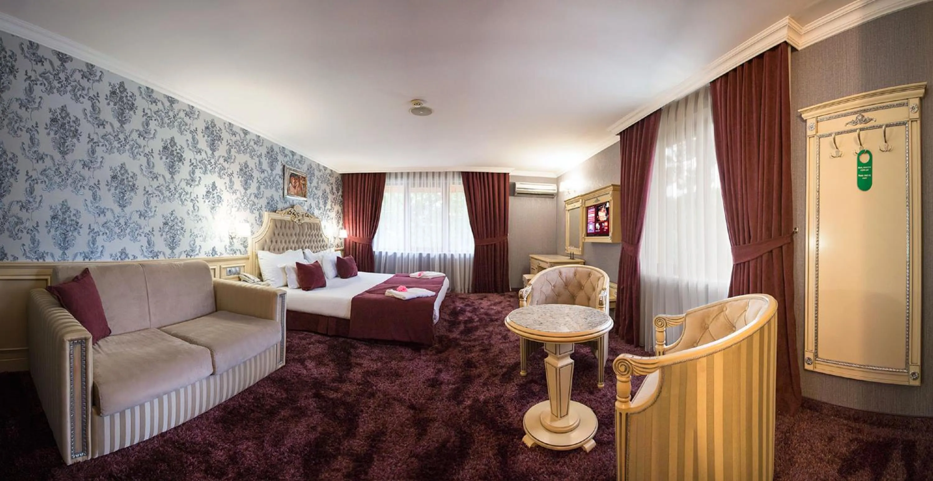 Bed in Spa Hotel Rich