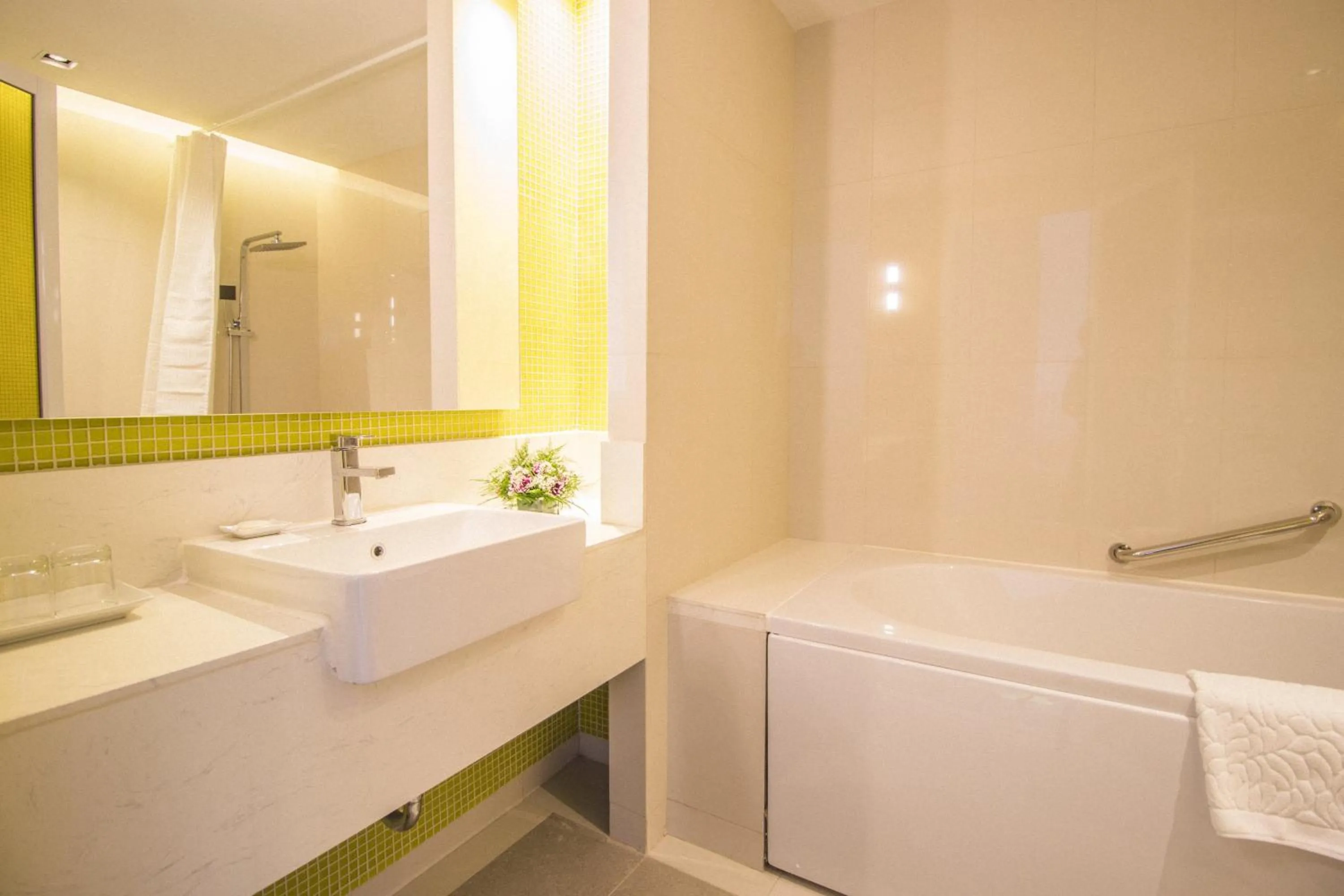 Bathroom in Bangkok Midtown Hotel