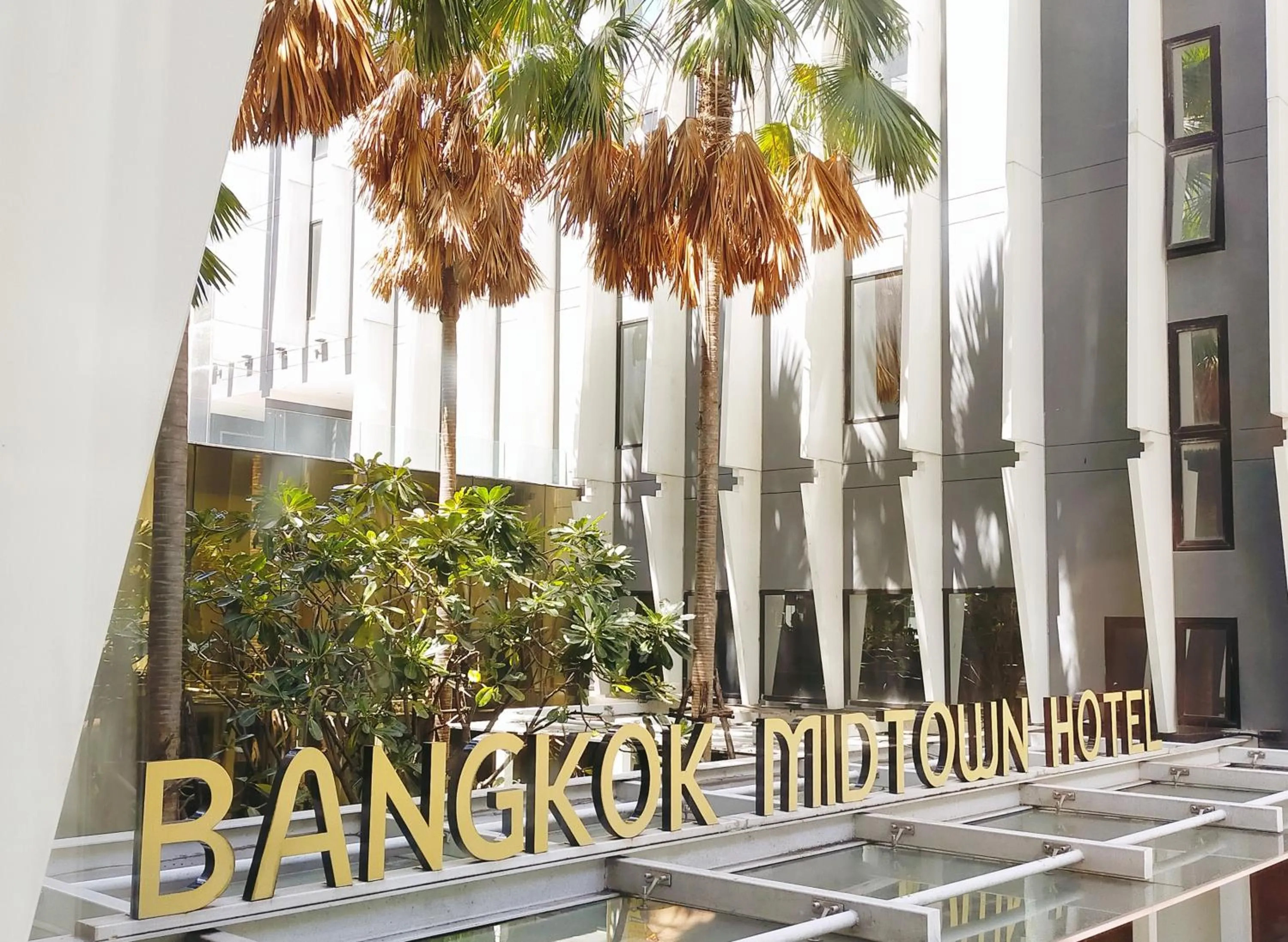 Property building in Bangkok Midtown Hotel
