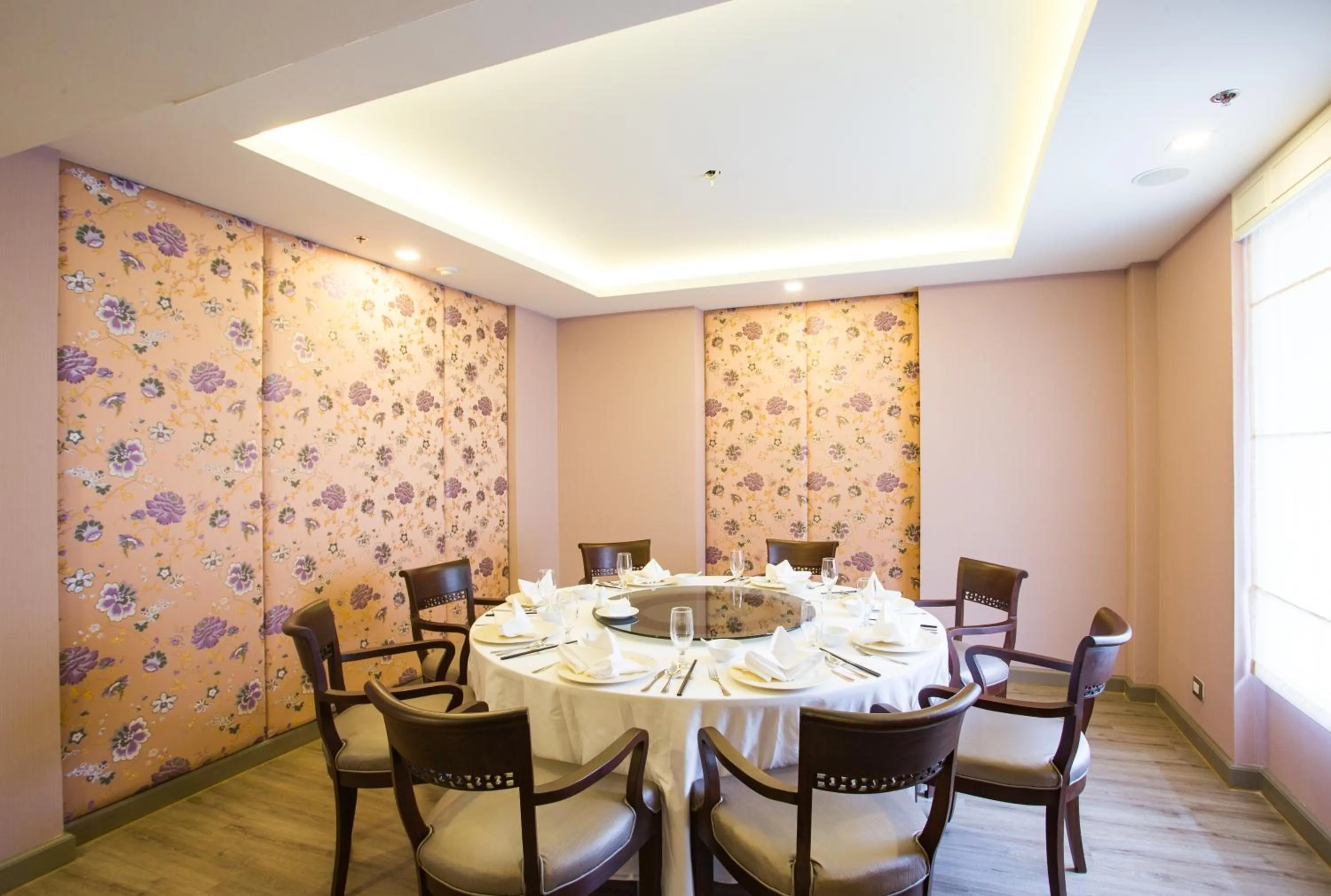 Restaurant/places to eat in Bangkok Midtown Hotel