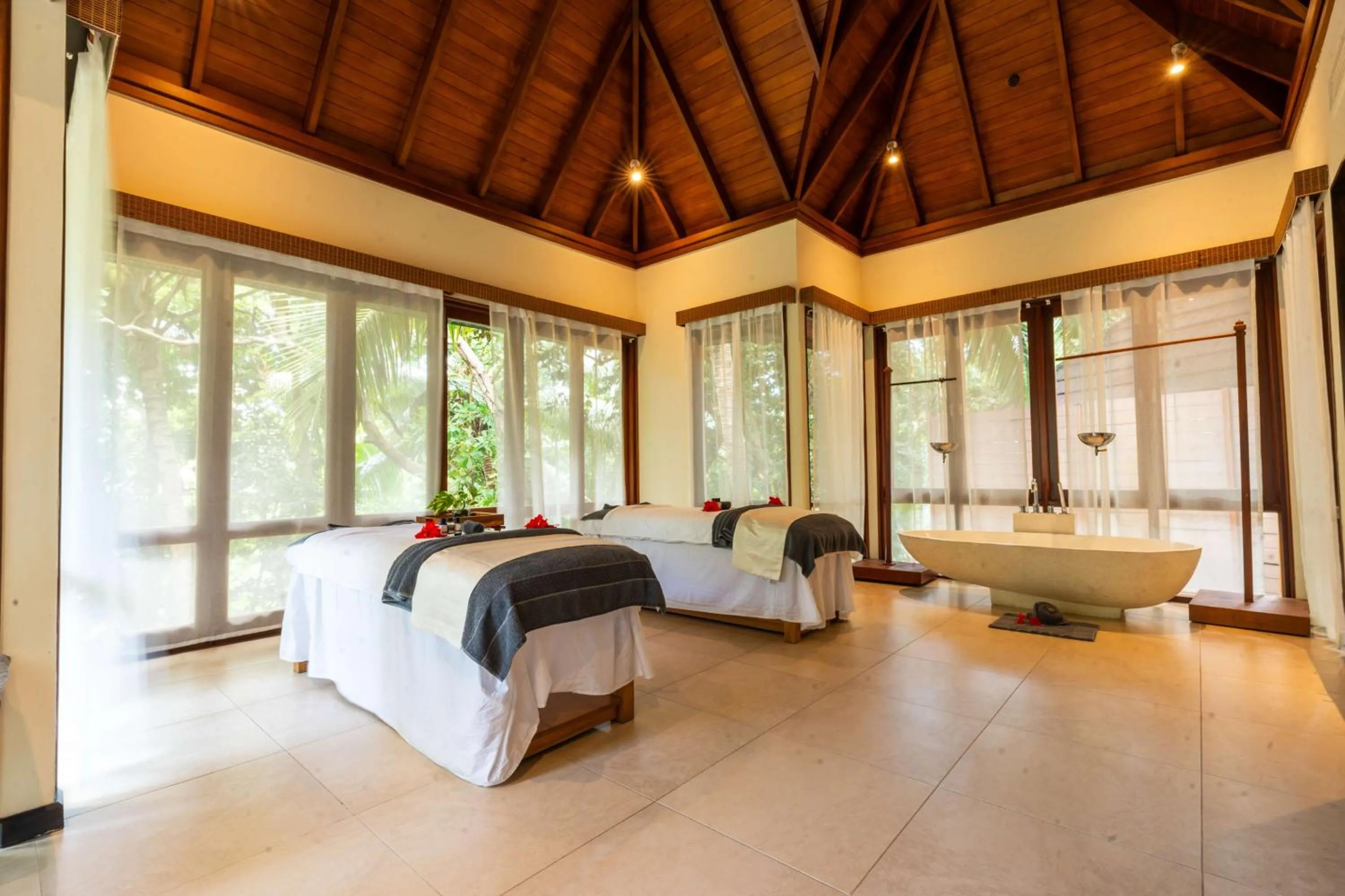 Spa and wellness centre/facilities, Bed in Hilton Seychelles Labriz Resort & Spa