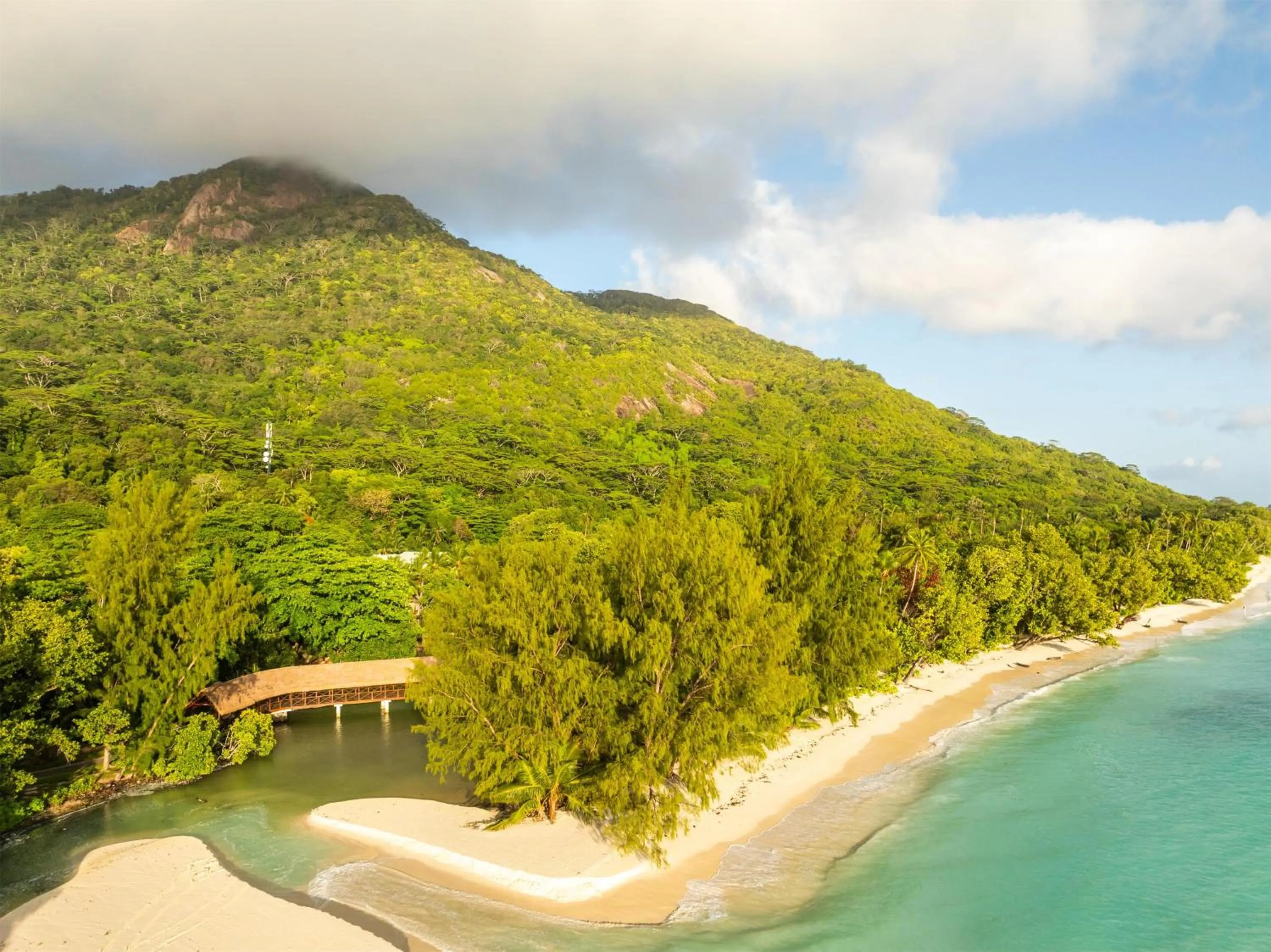 Photo of the whole room in Hilton Seychelles Labriz Resort & Spa
