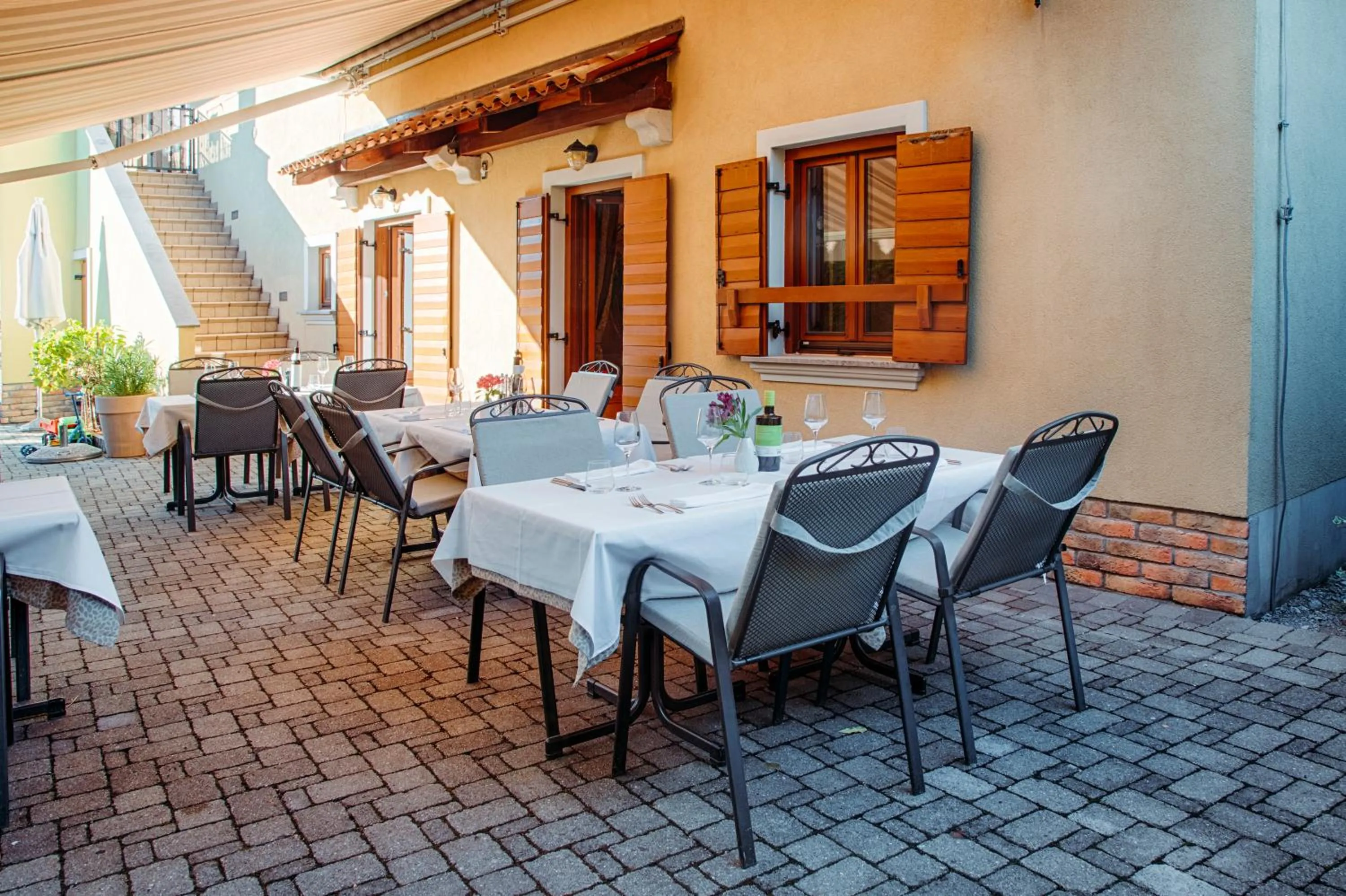 Patio in Guest House Stancija Kovacici