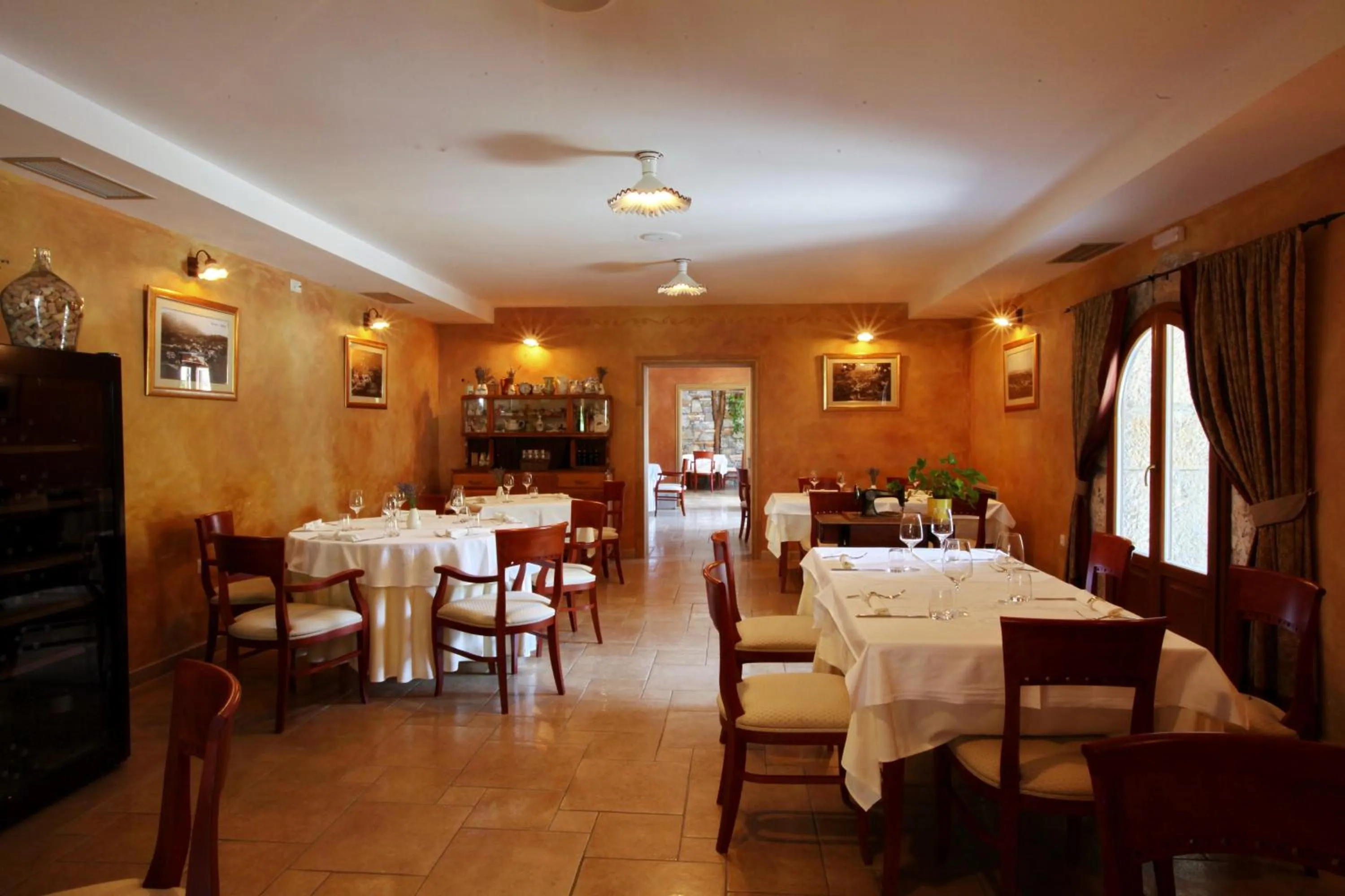 Restaurant/places to eat in Guest House Stancija Kovacici