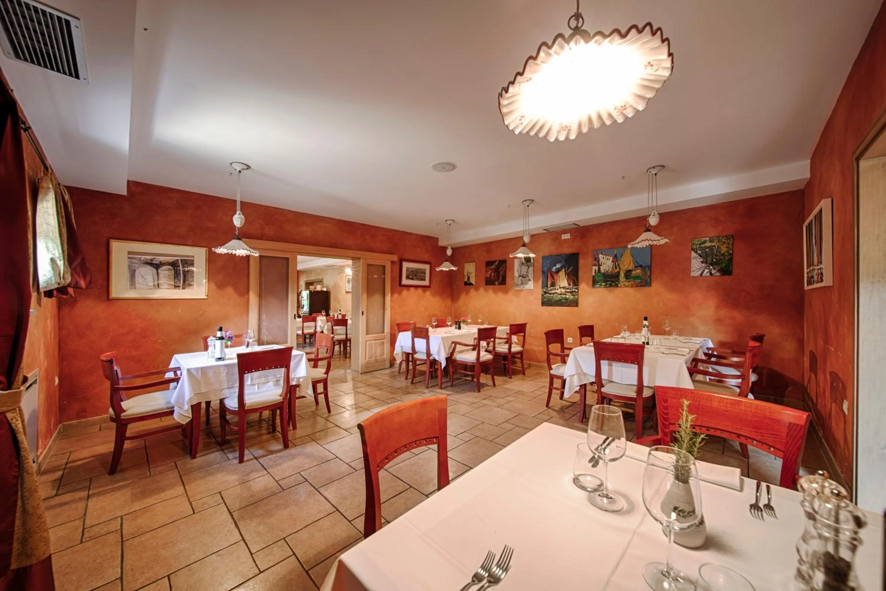 Restaurant/places to eat in Guest House Stancija Kovacici