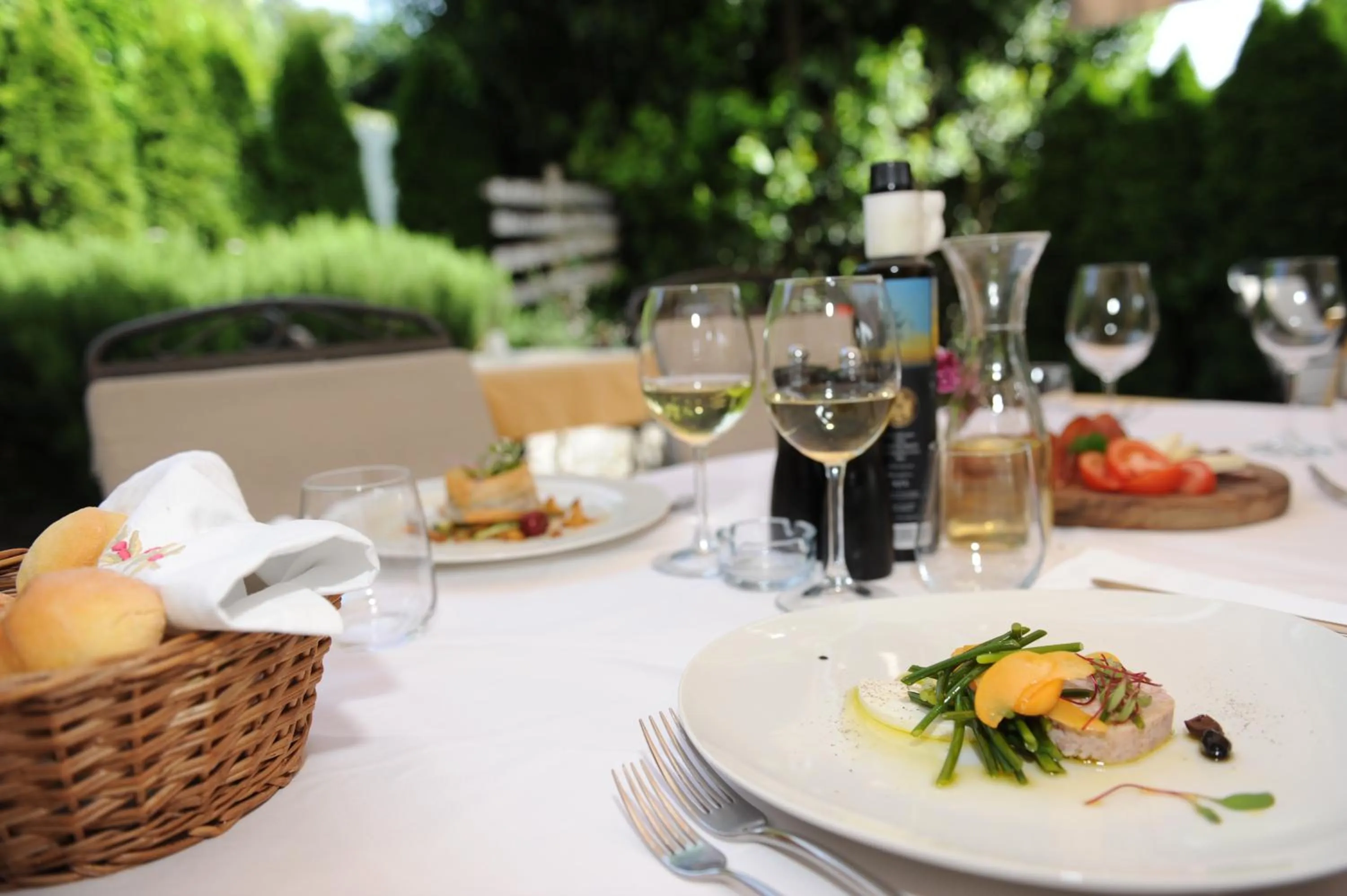 Restaurant/places to eat in Guest House Stancija Kovacici