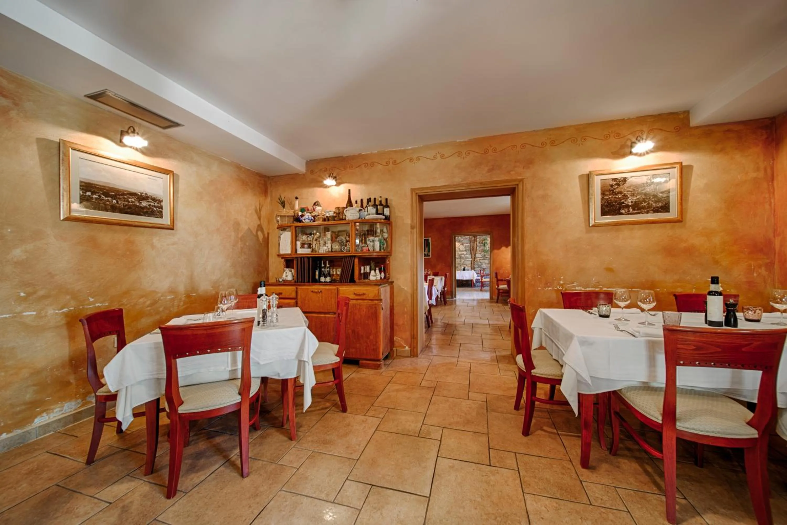 Restaurant/places to eat in Guest House Stancija Kovacici
