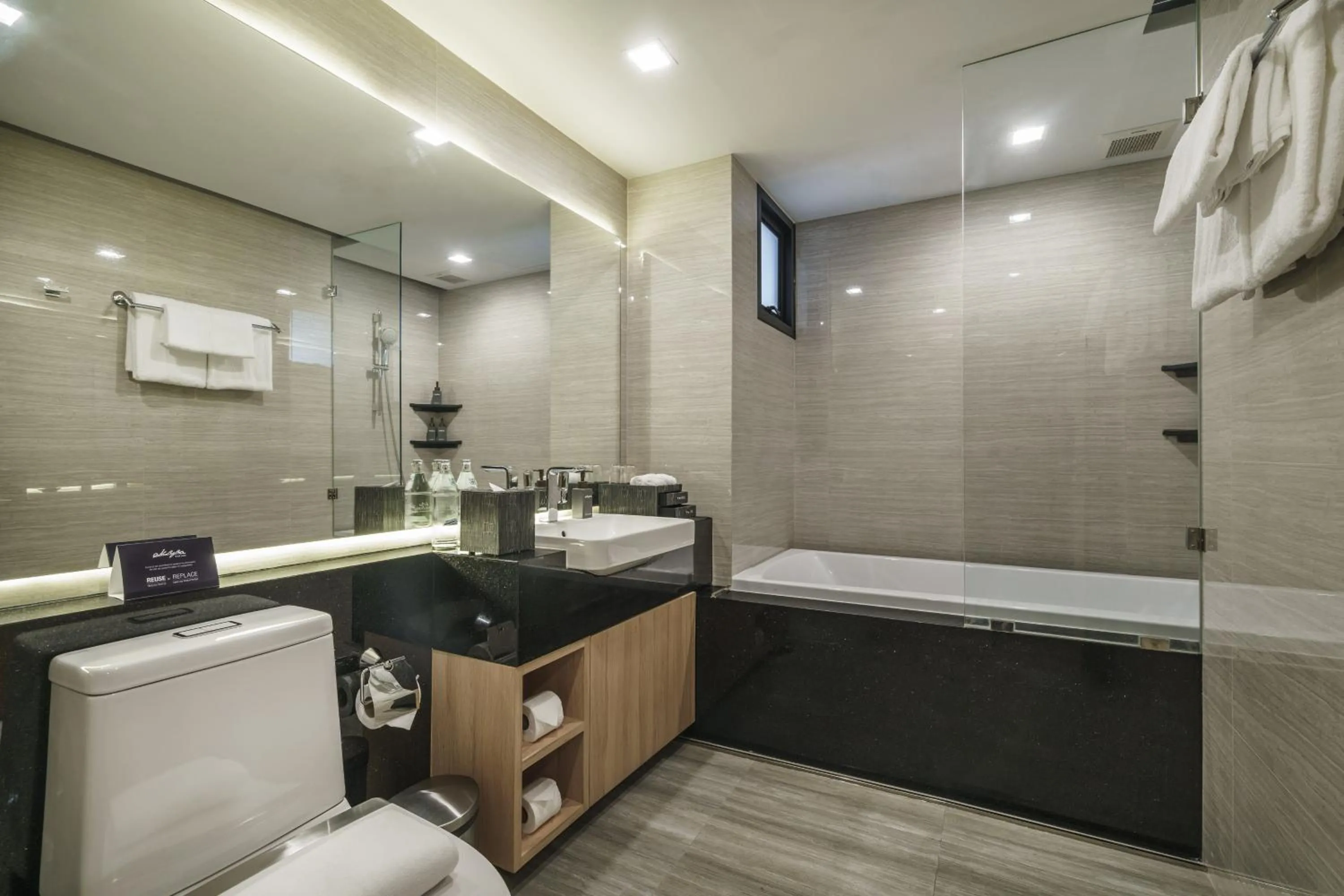 Shower in Tastoria Collection Sukhumvit