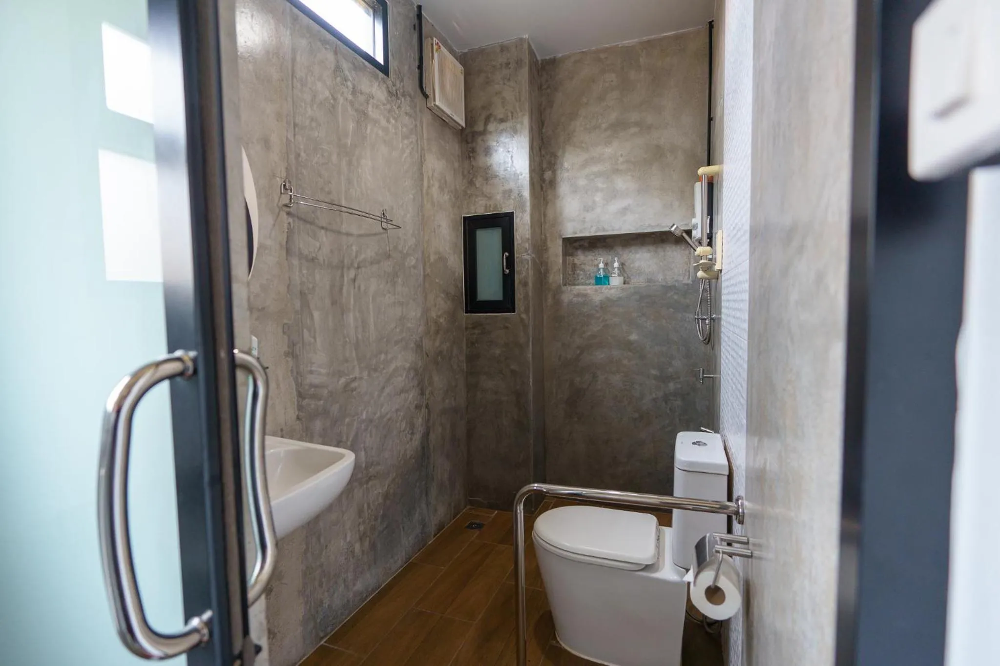 Bathroom in The Ele Hotel Ranong - SHA Extra Plus