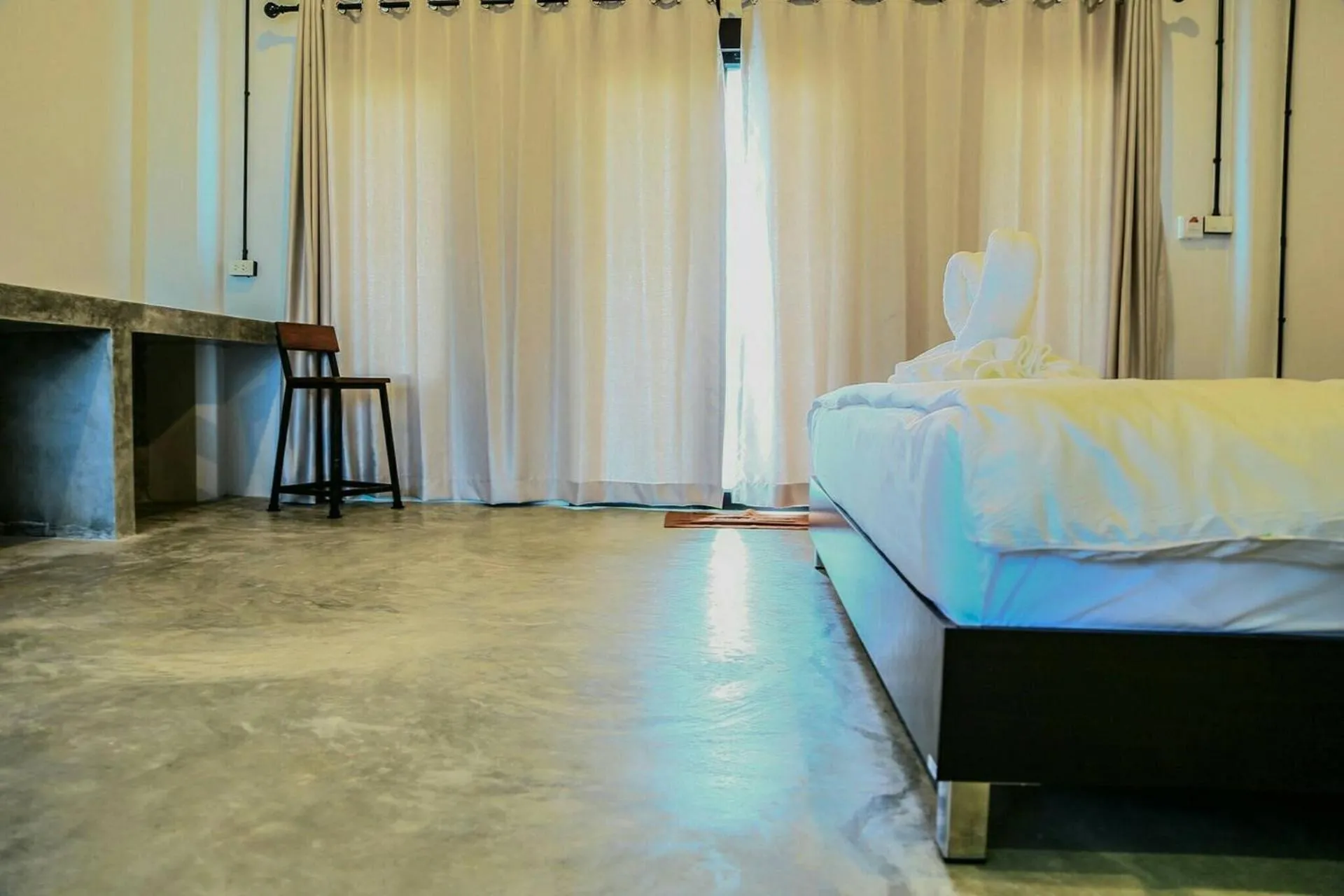 Bed in The Ele Hotel Ranong - SHA Extra Plus