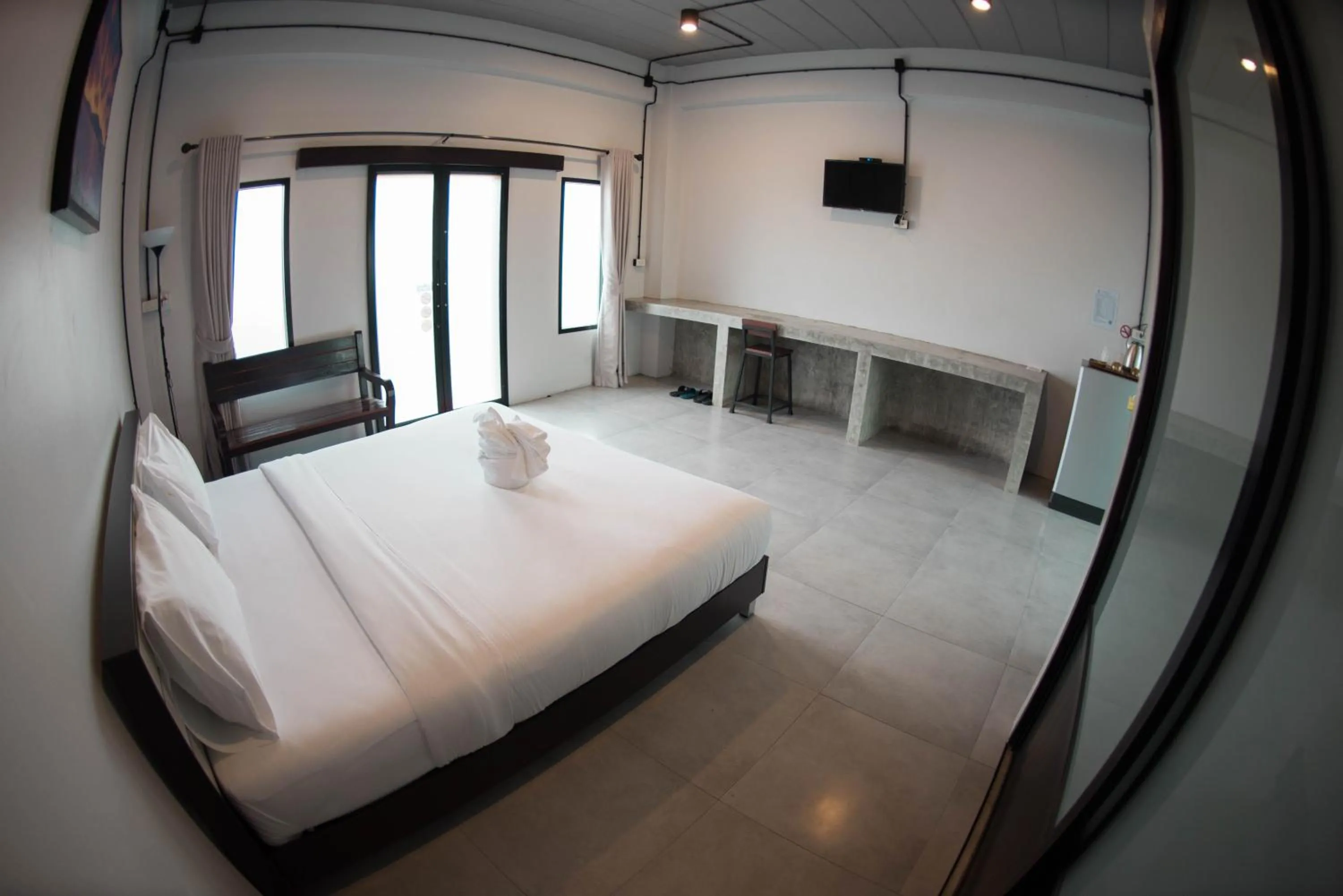 Bed in The Ele Hotel Ranong - SHA Extra Plus
