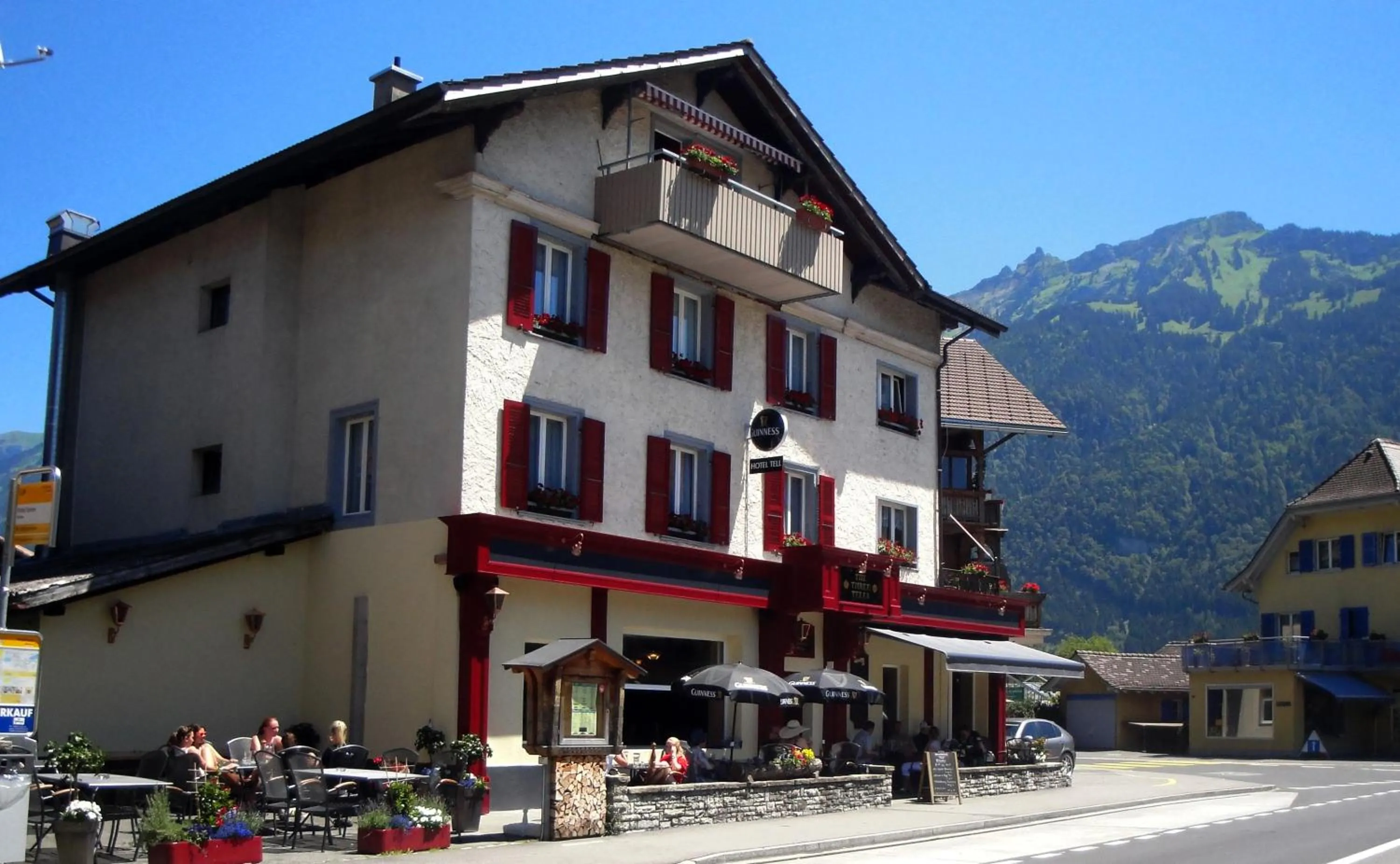 Facade/entrance in Hotel Tell and Apartments