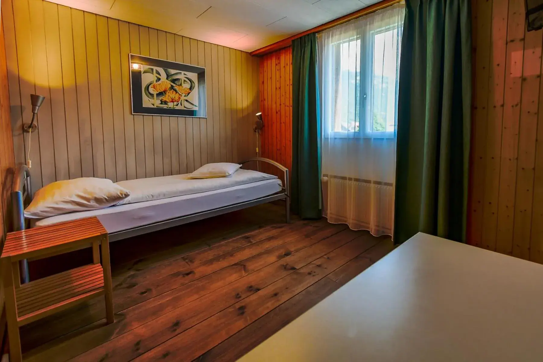 Single Room with Private Bathroom in Hotel Tell and Apartments Single Room with Private Bathroom in Hotel Tell and Apartments