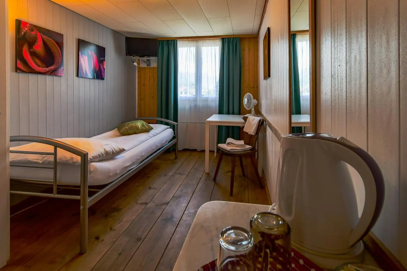 Photo of the whole room, Bed in Hotel Tell and Apartments