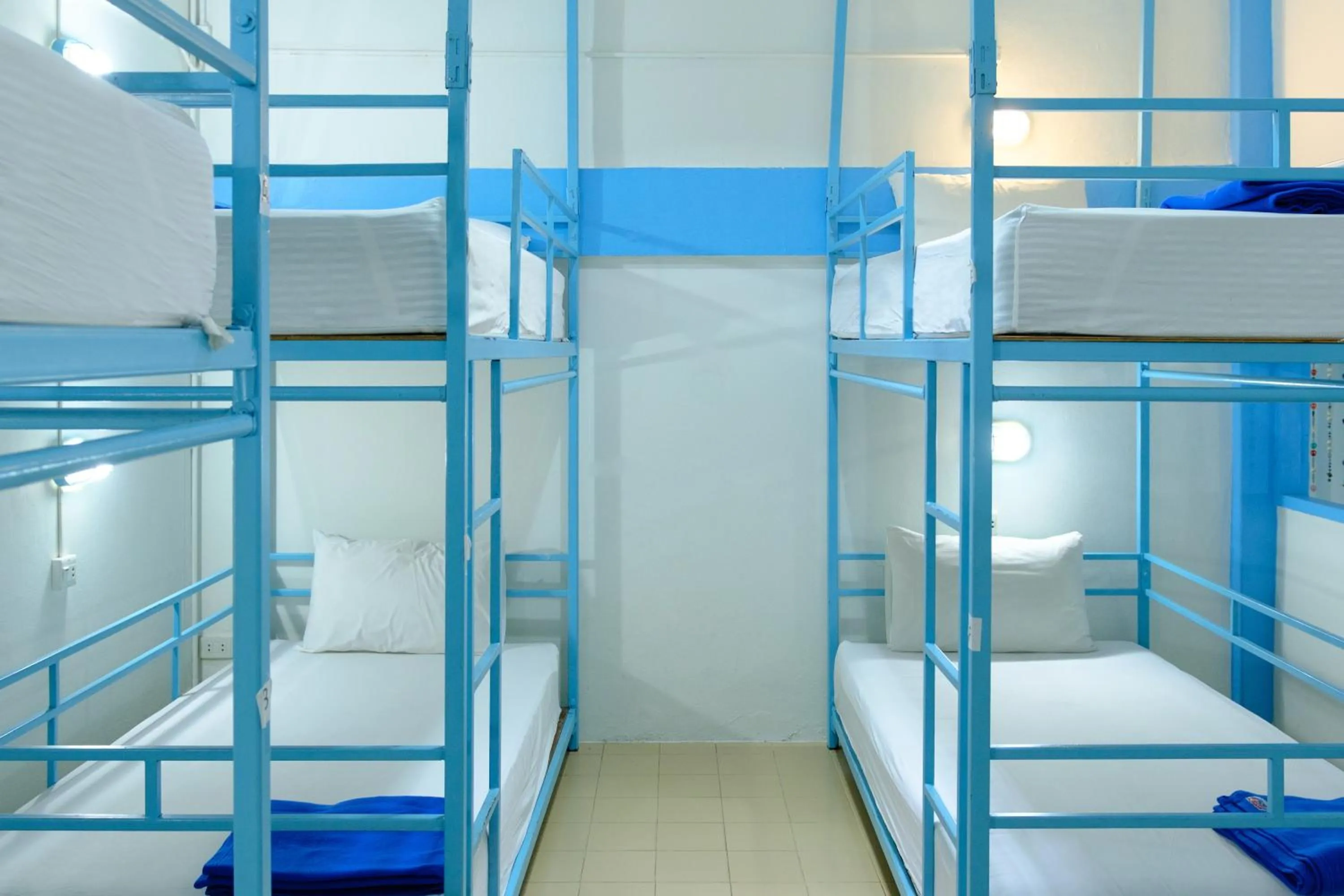 Bed in Bodega Bangkok Soi 23